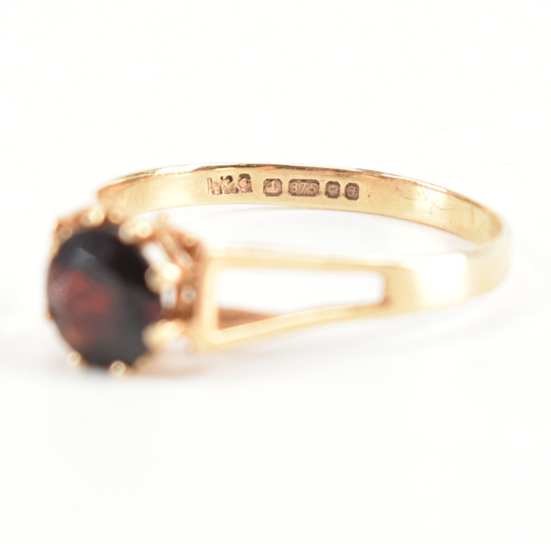 HALLMARKED 9CT GOLD & GARNET RING - Bild 7 aus 10