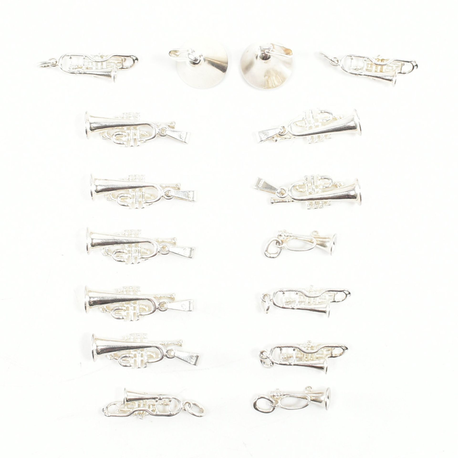 COLLECTION OF 925 SILVER MUSICAL INSTRUMENT CHARMS - Bild 7 aus 7