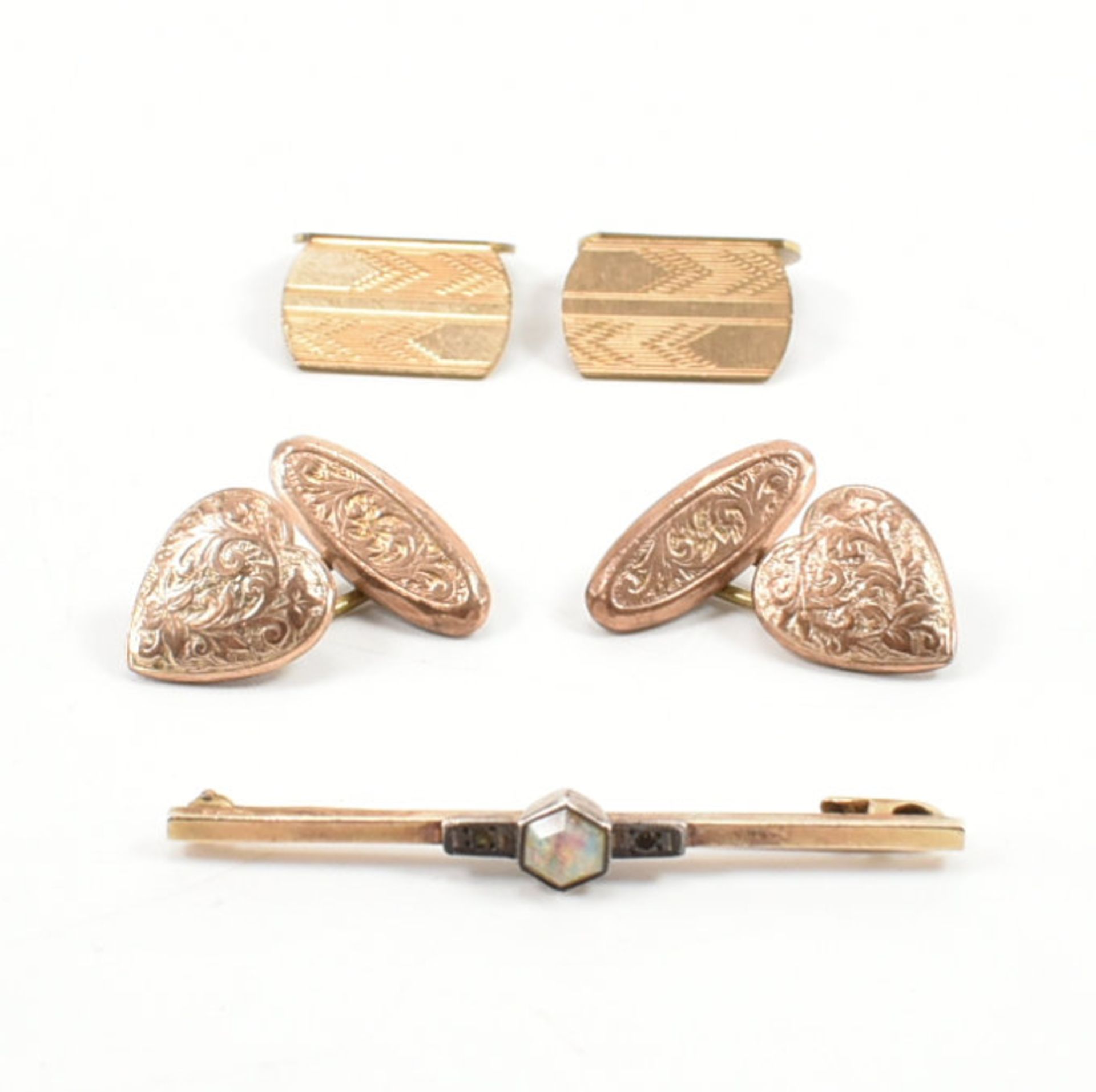 1290S ART DECO BAR BROOCH & 2 PAIRS OF GOLD BACK & FRONT CUFFLINKS