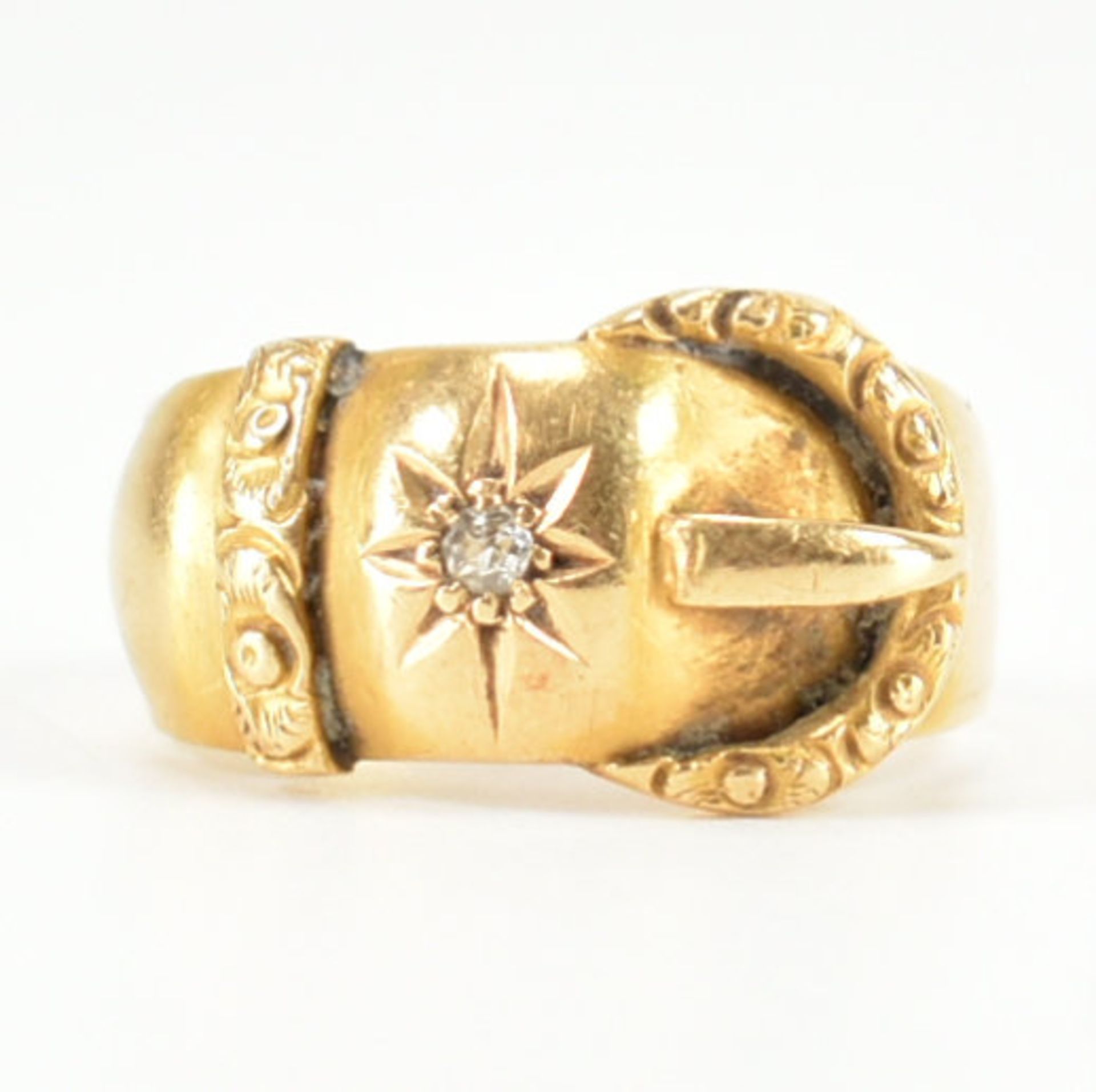 HALLMARKED 18CT GOLD & DIAMOND BUCKLE RING AF - Image 2 of 9