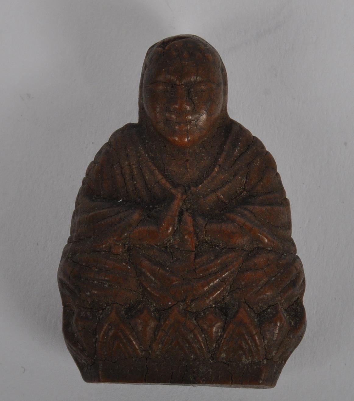 19TH CENTURY CHINESE CARVED BUDDHA FIGURINE - Image 2 of 4