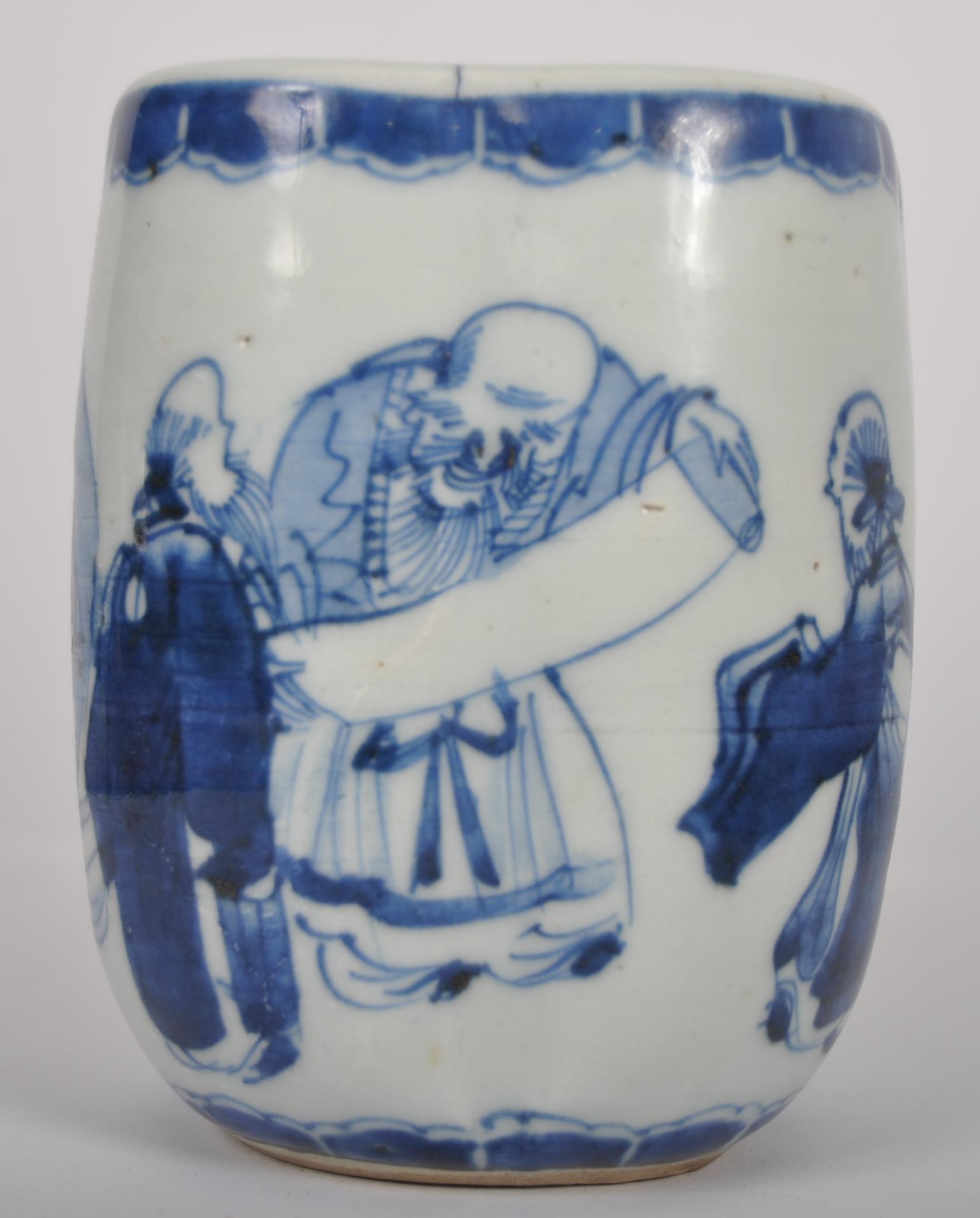 19TH CENTURY CHINESE BLUE & WHITE VESSEL - Image 3 of 5