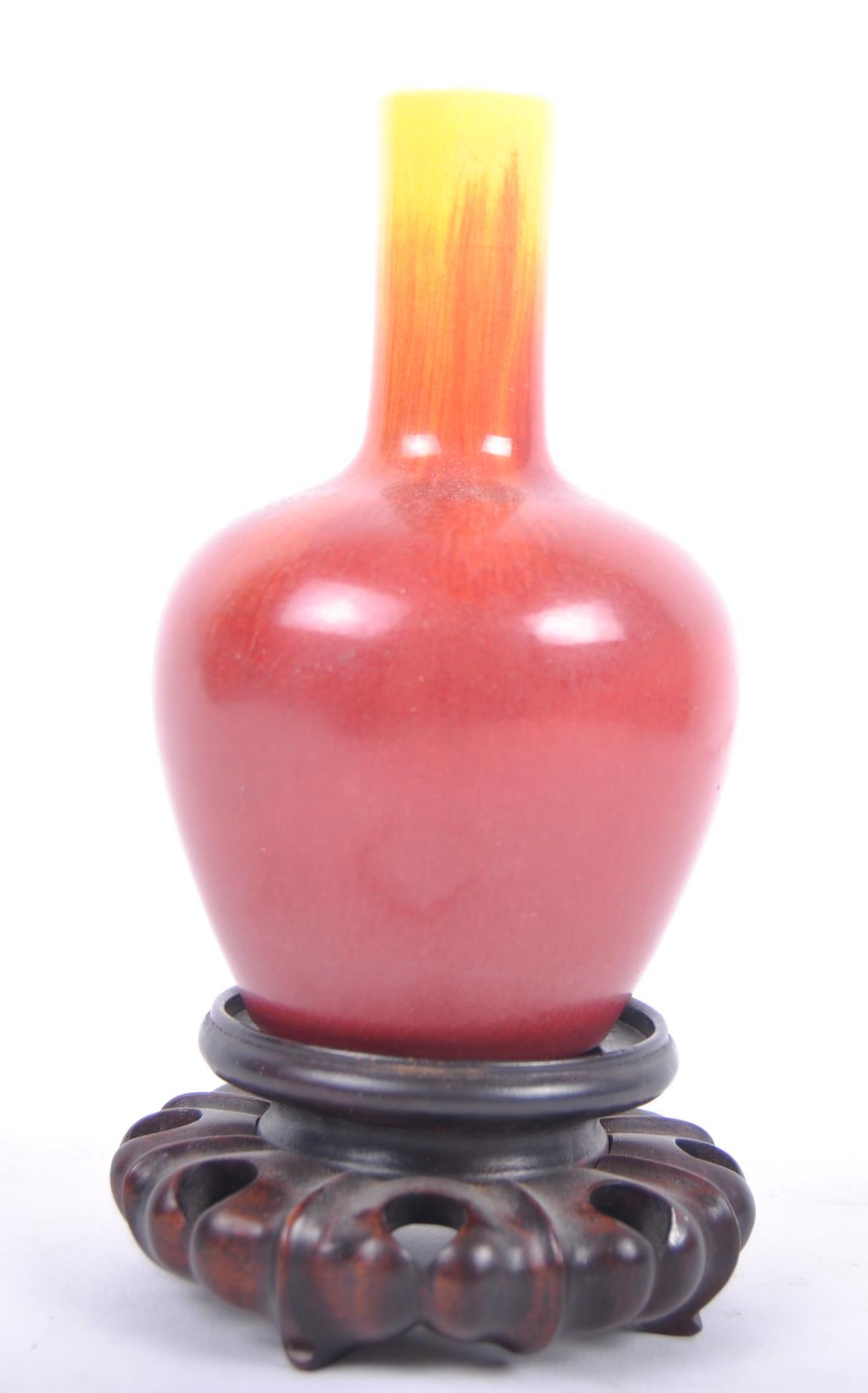 CHINESE APPLE GLAZE POTTERY VASE ON STAND - Image 2 of 6