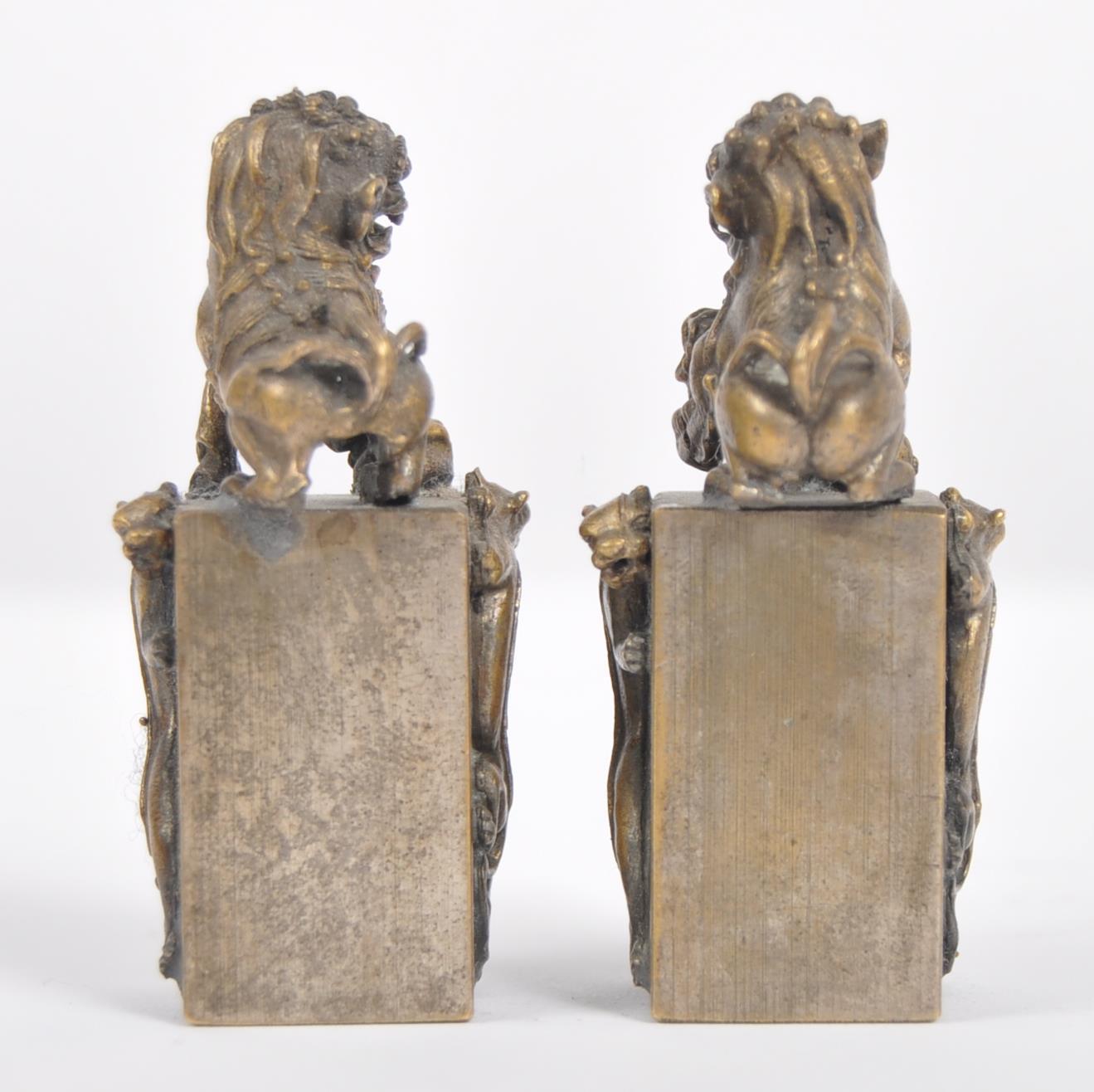 PAIR OF 20TH CENTURY CHINESE FOO DOG SEALS - Image 3 of 7