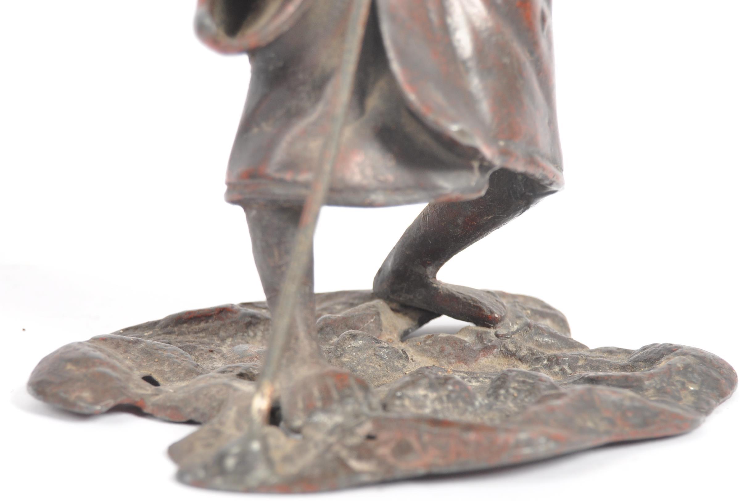 EARLY 20TH CENTURY CHINESE BRONZE FIGURINE - Image 5 of 6