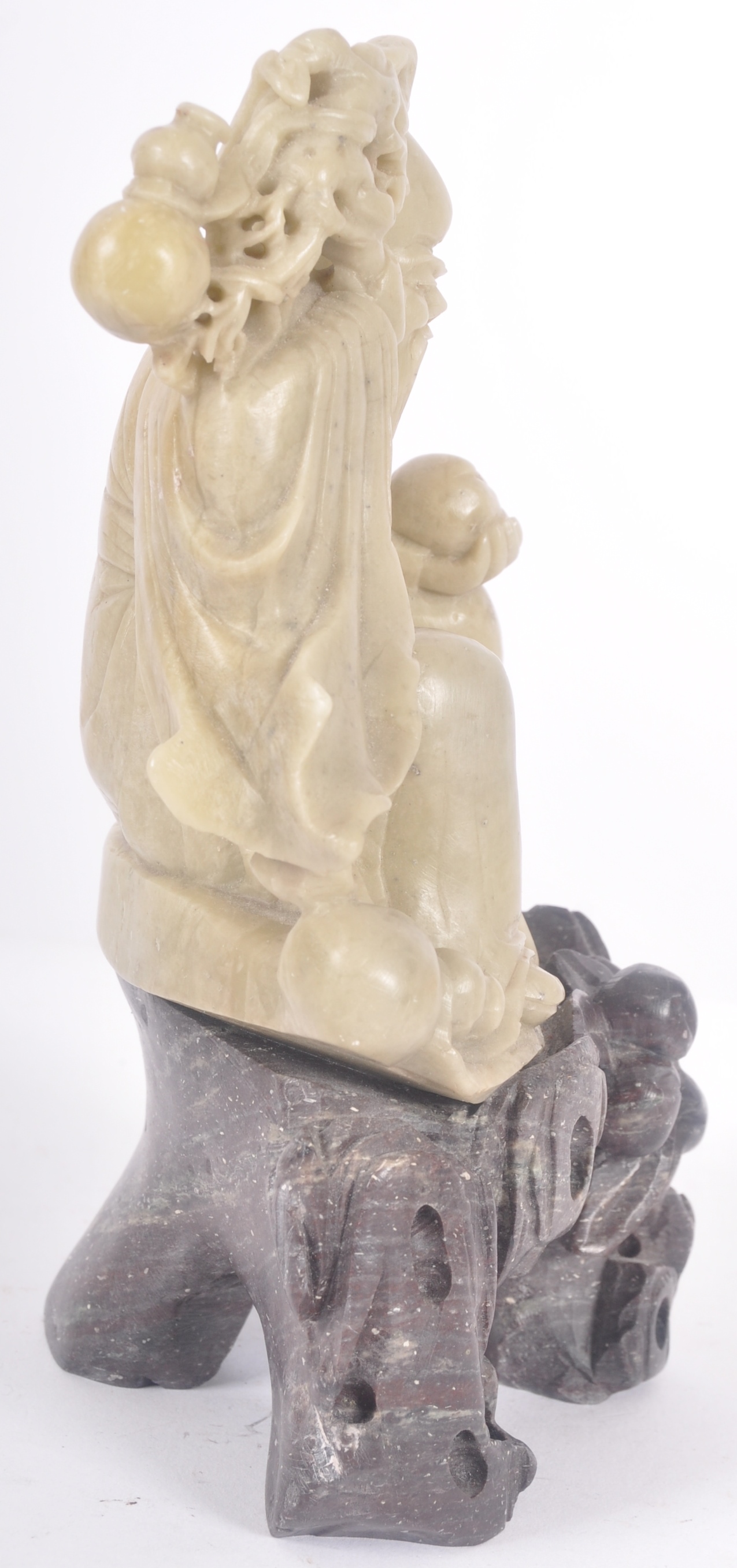 20TH CENTURY CHINESE CARVED SOAPSTONE FIGURE - Image 2 of 6
