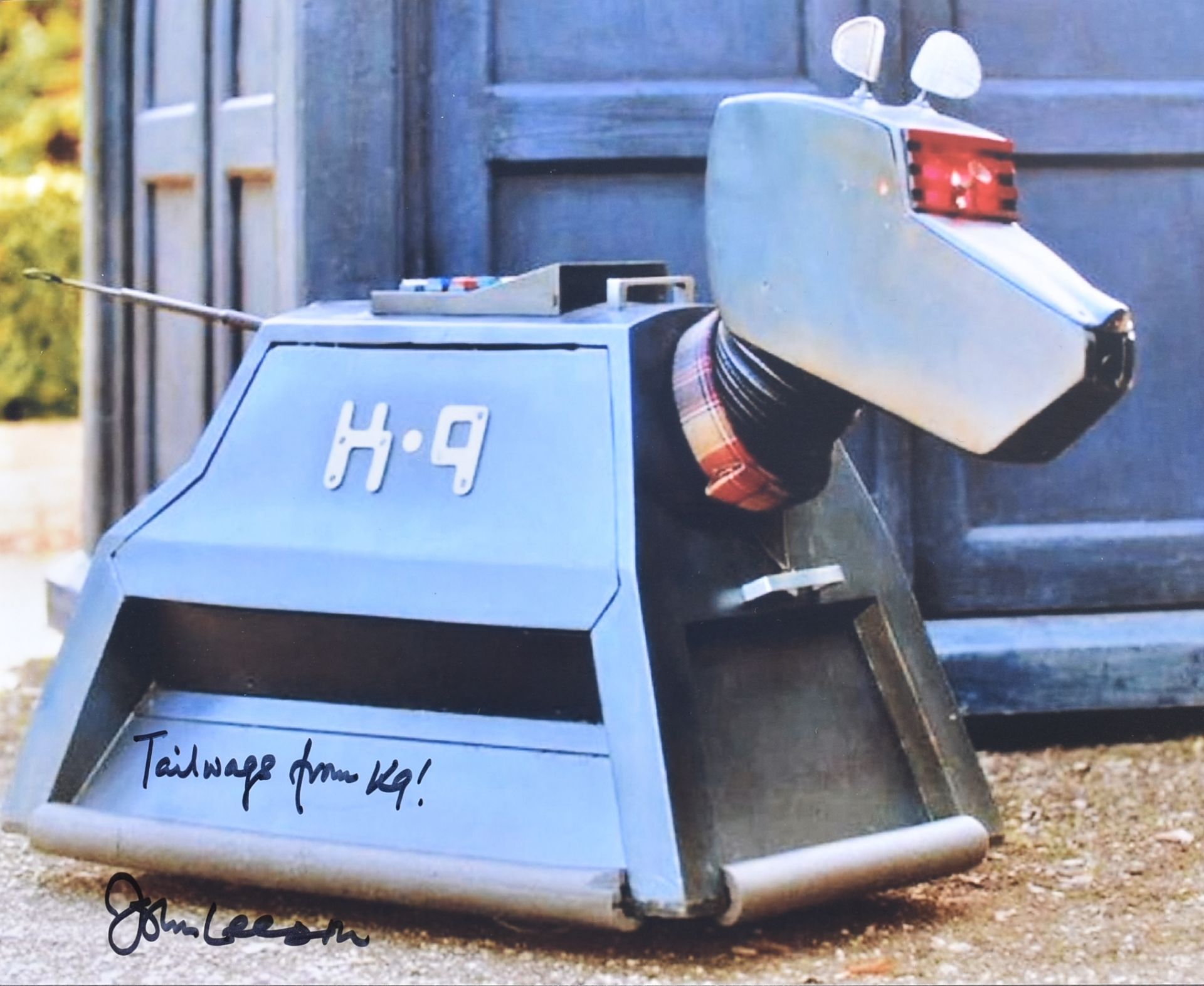 DOCTOR WHO - K9 - JOHN LEESON - AUTOGRAPHED 8X10" PHOTO