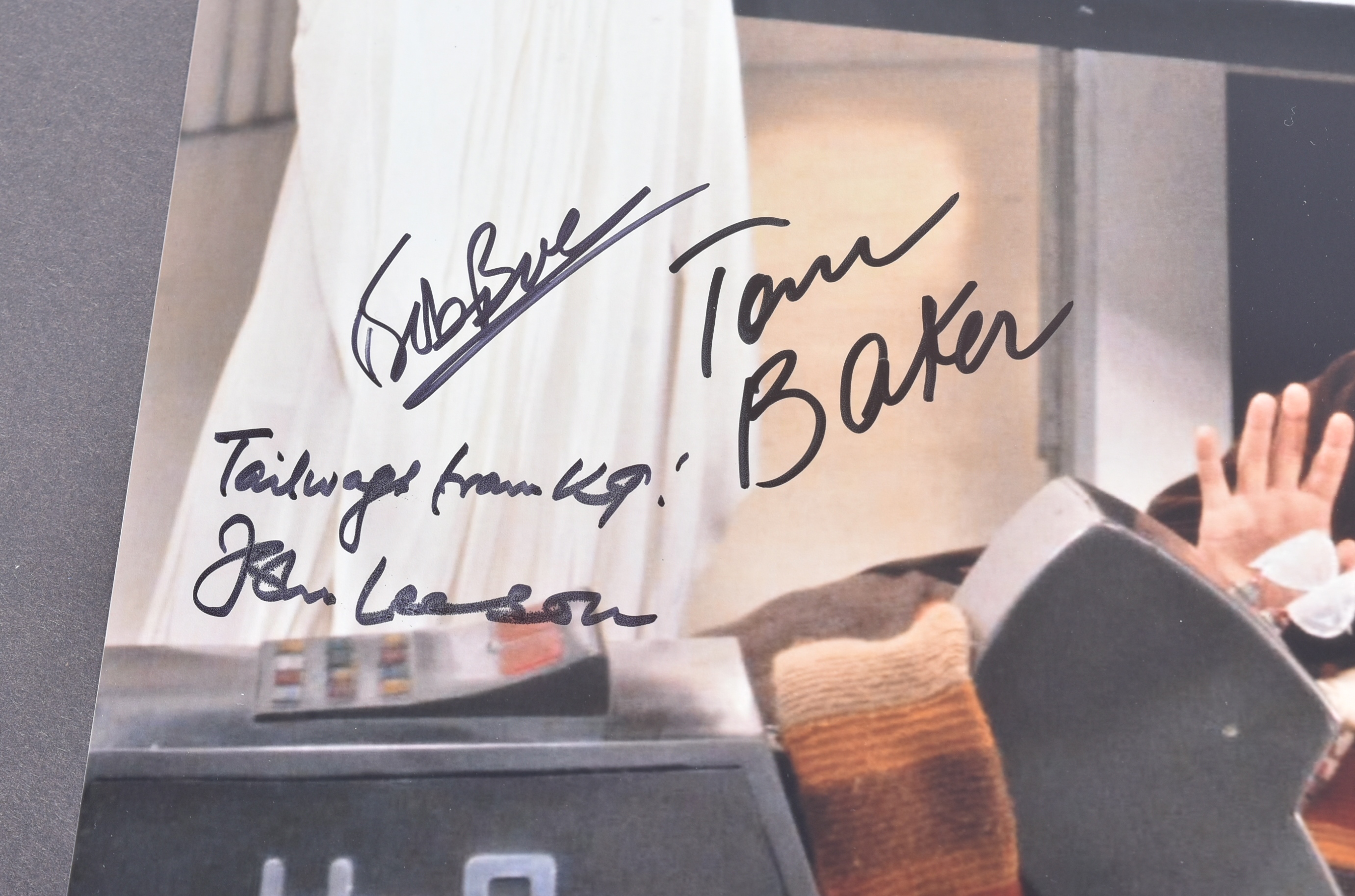 DOCTOR WHO - TOM BAKER, BOB BAKER & LEESON - SIGNED 16X12" PHOTO - Image 2 of 2