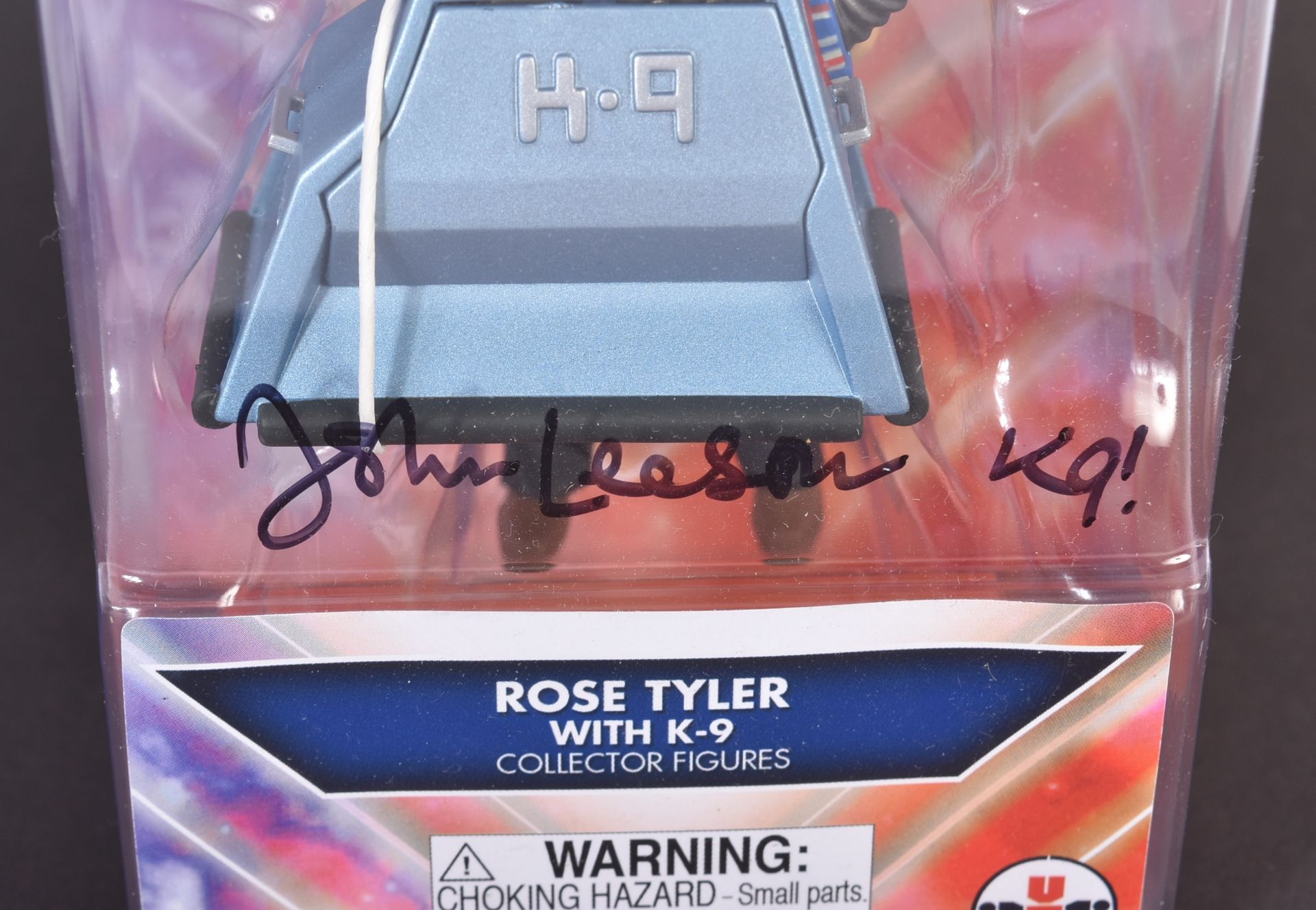 DOCTOR WHO – K9 – JOHN LEESON - AUTOGRAPHED ACTION FIGURE - Bild 2 aus 3