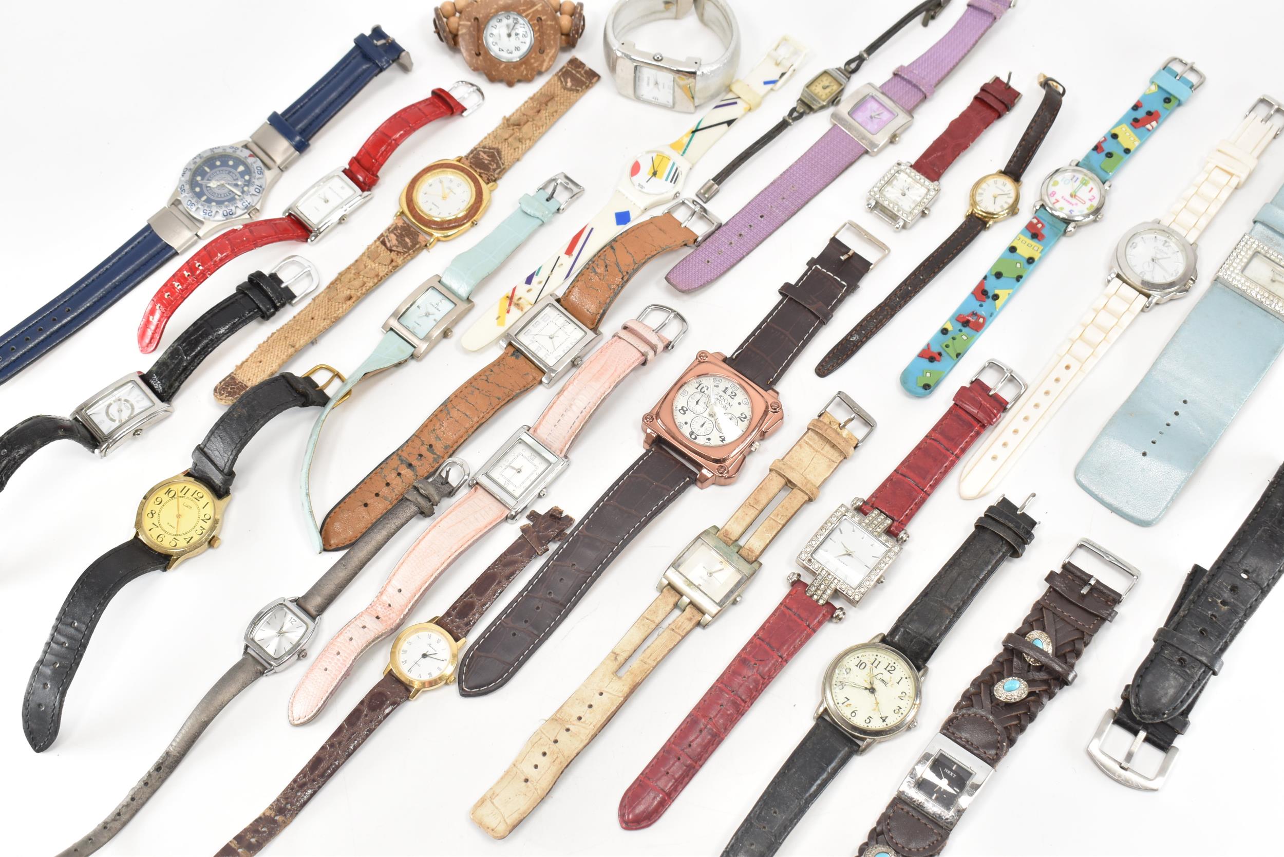 COLLECTION OF ASSORTED COSTUME JEWELLERY WRISTWATCHES - Image 10 of 10