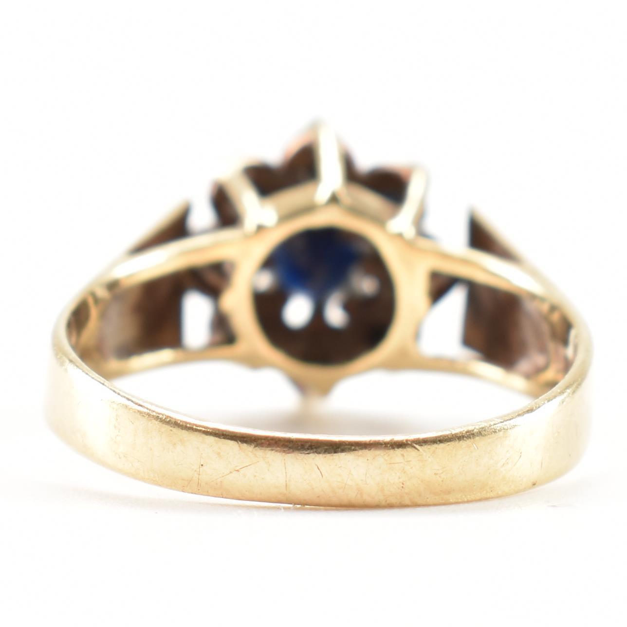 HALLMARKED 9CT GOLD SAPPHIRE & DIAMOND CLUSTER RING - Image 3 of 10