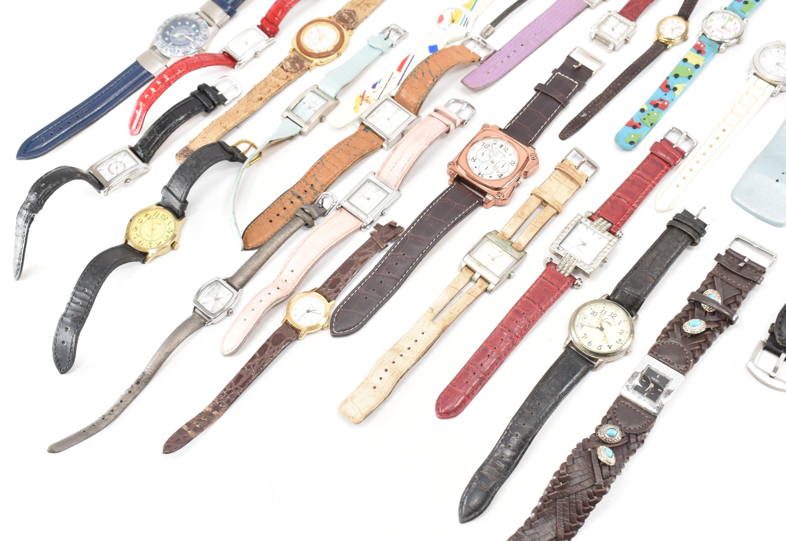 COLLECTION OF ASSORTED COSTUME JEWELLERY WRISTWATCHES - Image 8 of 10