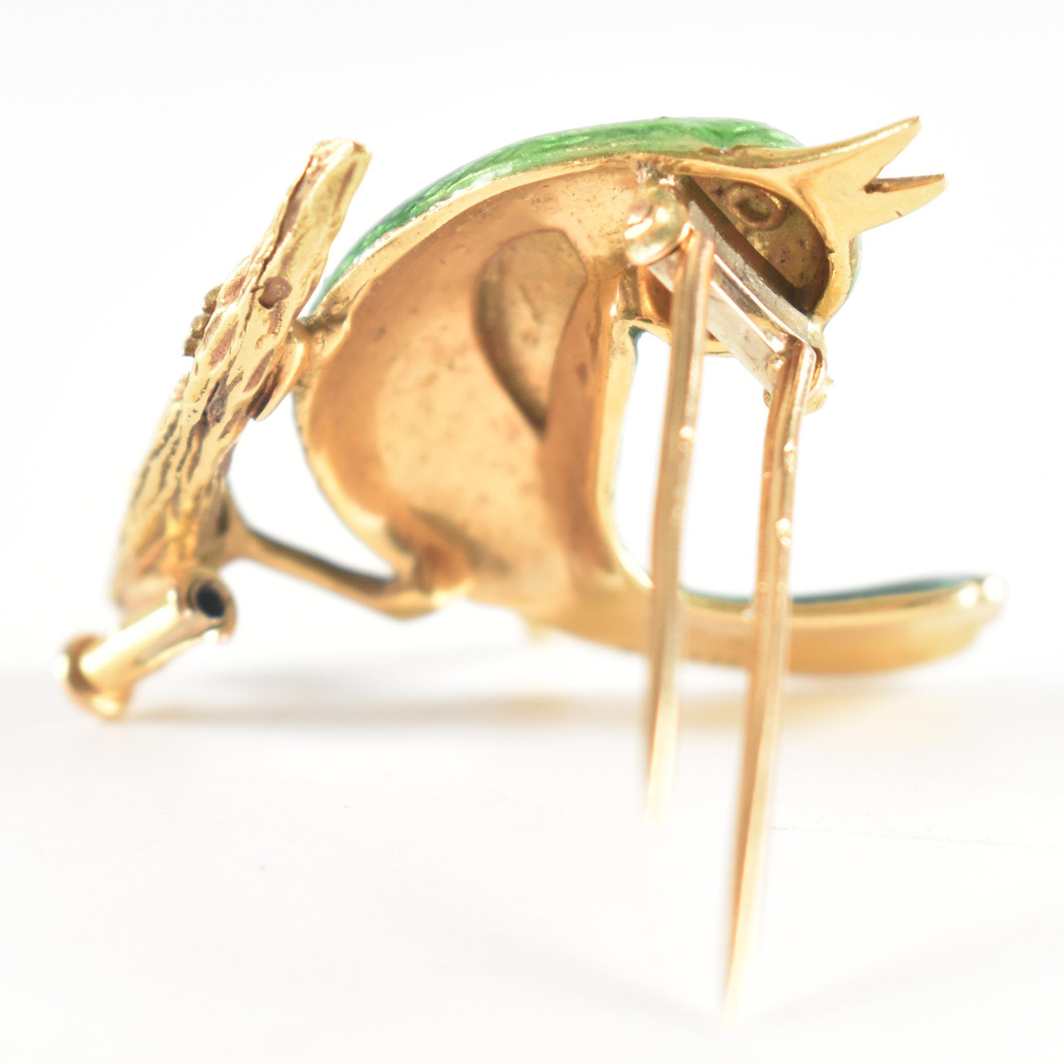 VINTAGE BOUCHERON PARIS GOLD & ENAMEL BIRD BROOCH - Image 9 of 10