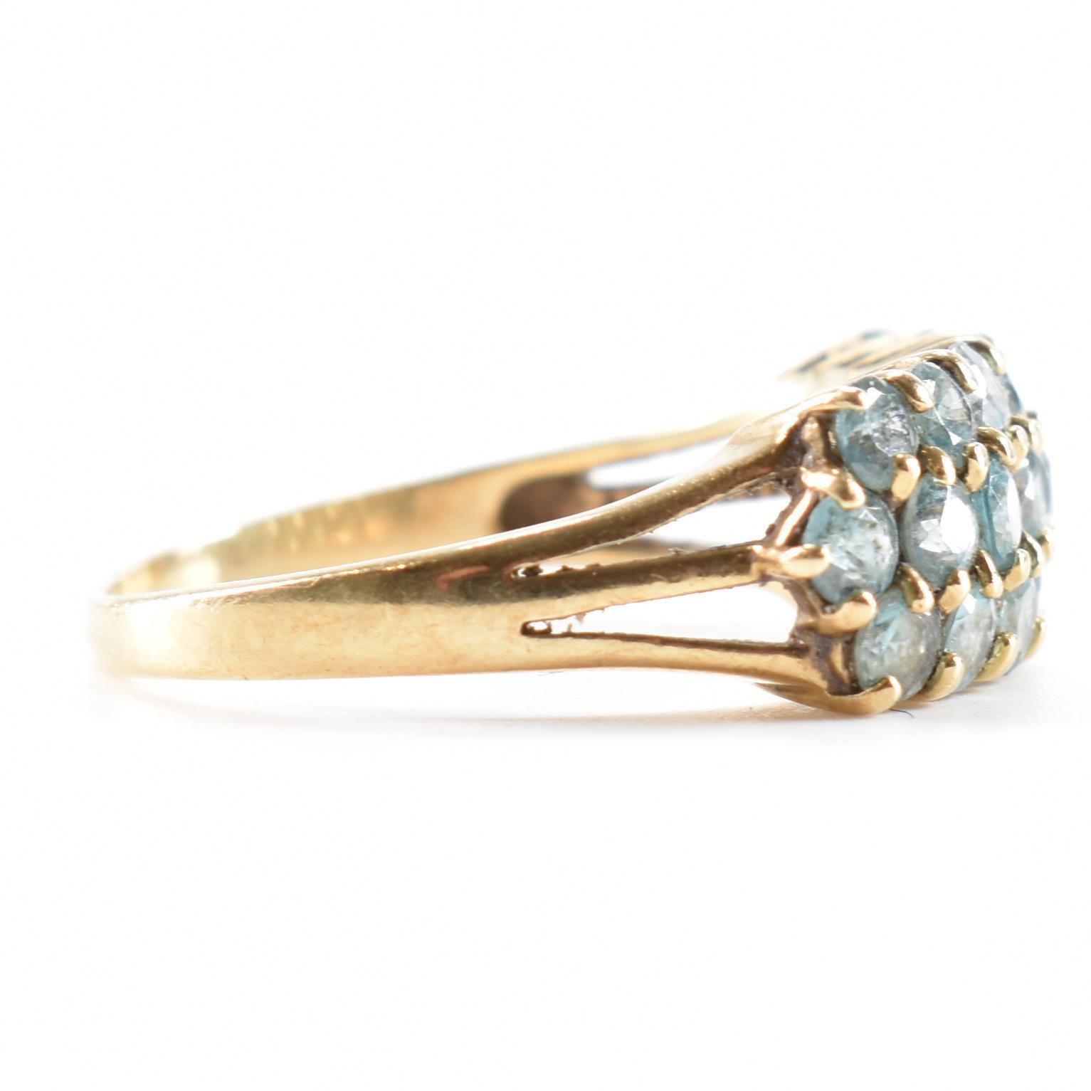 HALLMARKED 9CT GOLD & BLUE STONE CLUSTER RING - Image 5 of 8