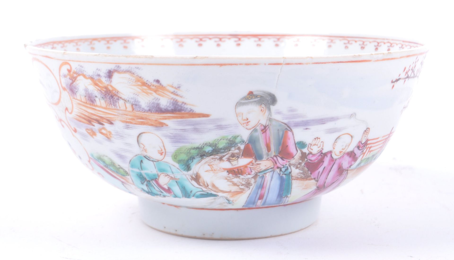 18TH CENTURY CHINESE EXPORT PORCELAIN BOWL - Image 2 of 5