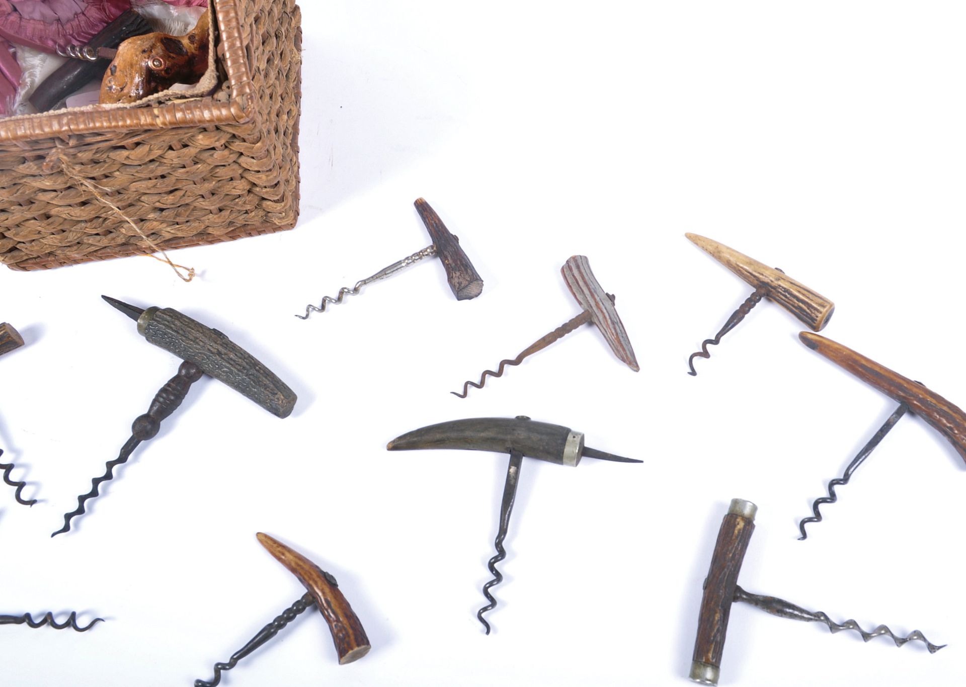 COLLECTION OF 19TH CENTURY VICTORIAN CORKSCREWS - Image 5 of 7