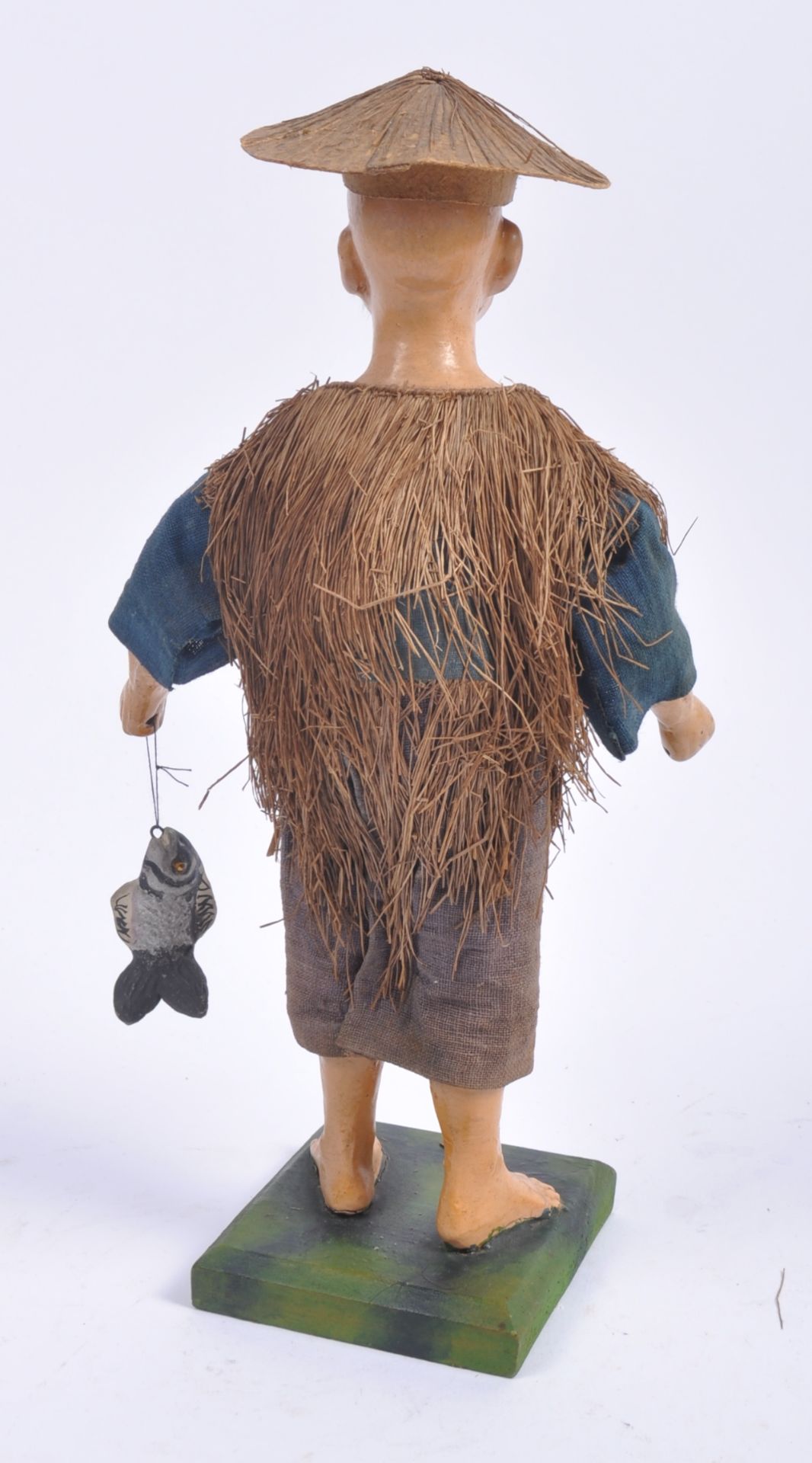 20TH CENTURY CHINESE COMPOSITE FISHERMAN FIGURE - Image 3 of 3