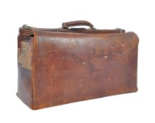 VINTAGE EARLY 20th CENTURY LEATHER CABIN BAG
