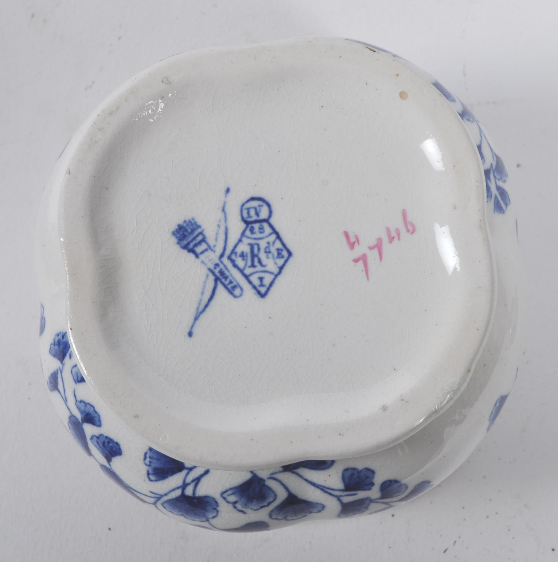 19TH CENTURY RIDGWAYS STAFFORDSHIRE BLUE & WHITE TEA SERVICE - Image 8 of 8