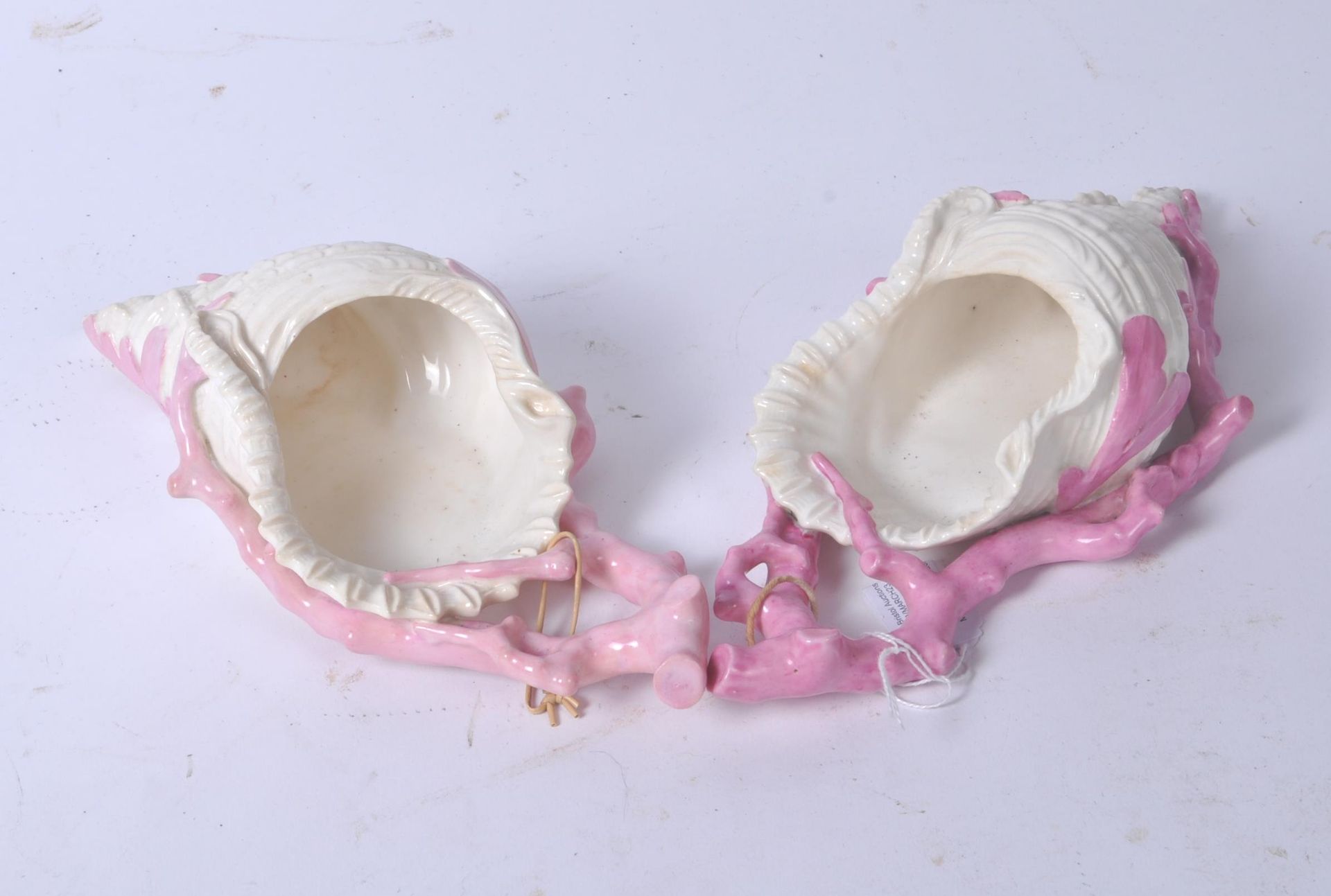 PAIR ROYAL WORCESTER PORCELAIN CONCH SHELL WALL MASKS - Image 3 of 5