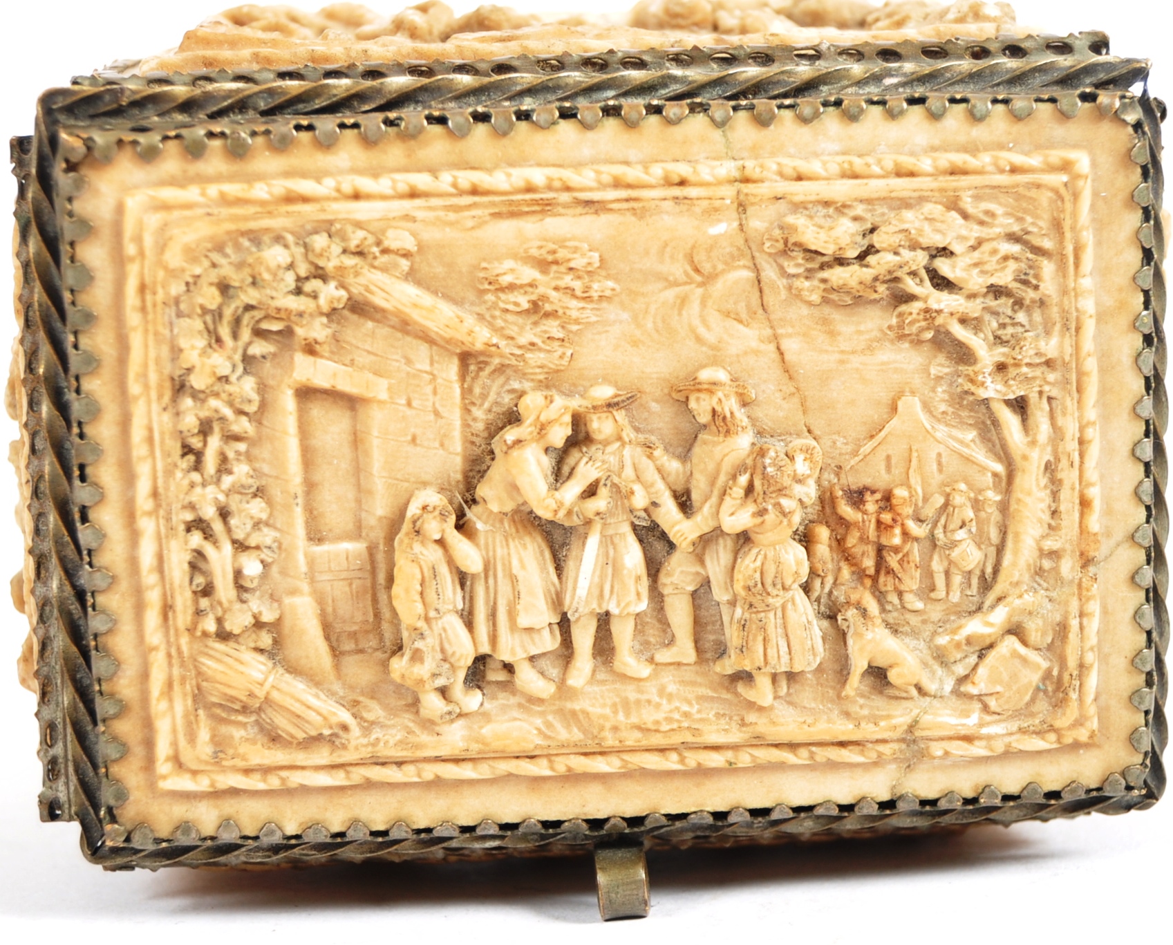 19TH CENTURY CARVED MEERSCHAUM CASKET BOX - Image 6 of 7