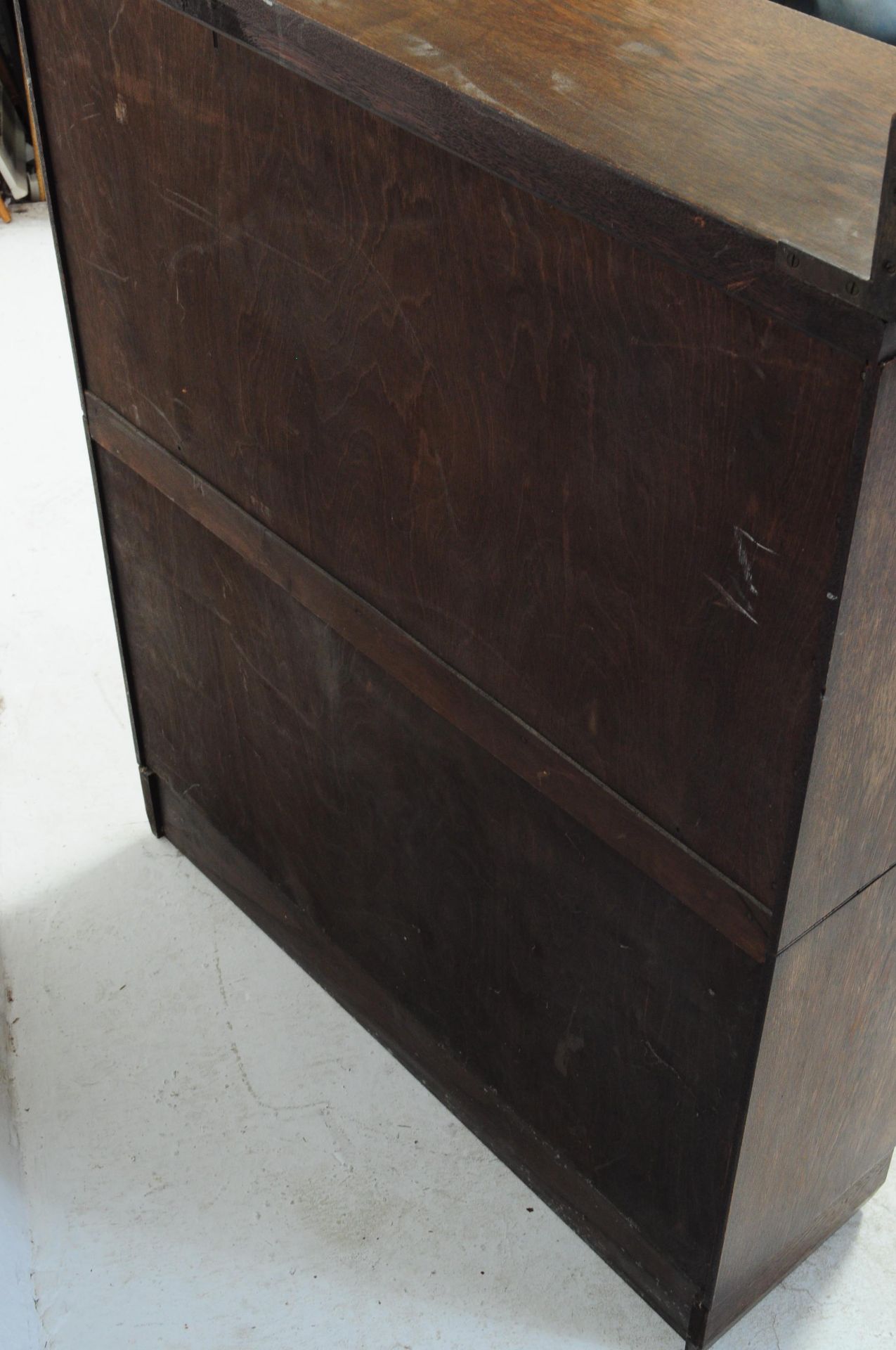 1930S ART DECO LAWYERS OAK SECTIONAL STACKING BOOKCASE - Image 5 of 5