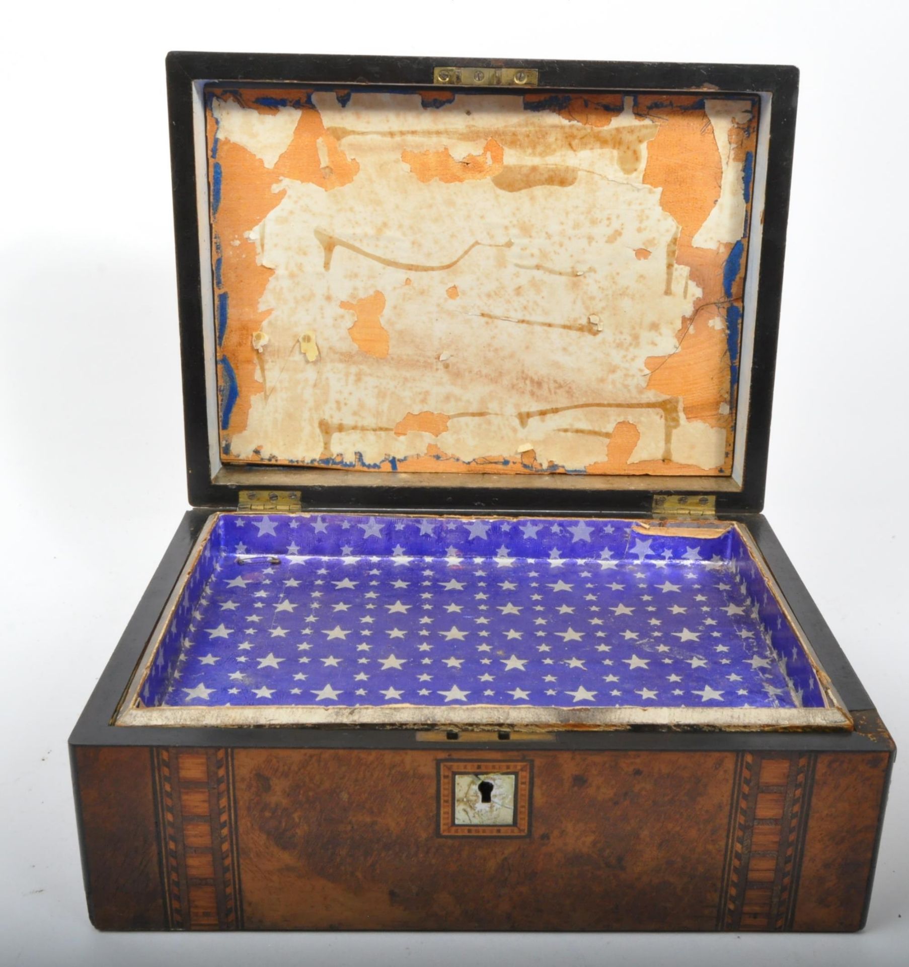 AUGUSTA - WALNUT TUNBRIDGE INLAID LADIES JEWELLERY BOX - Image 5 of 7