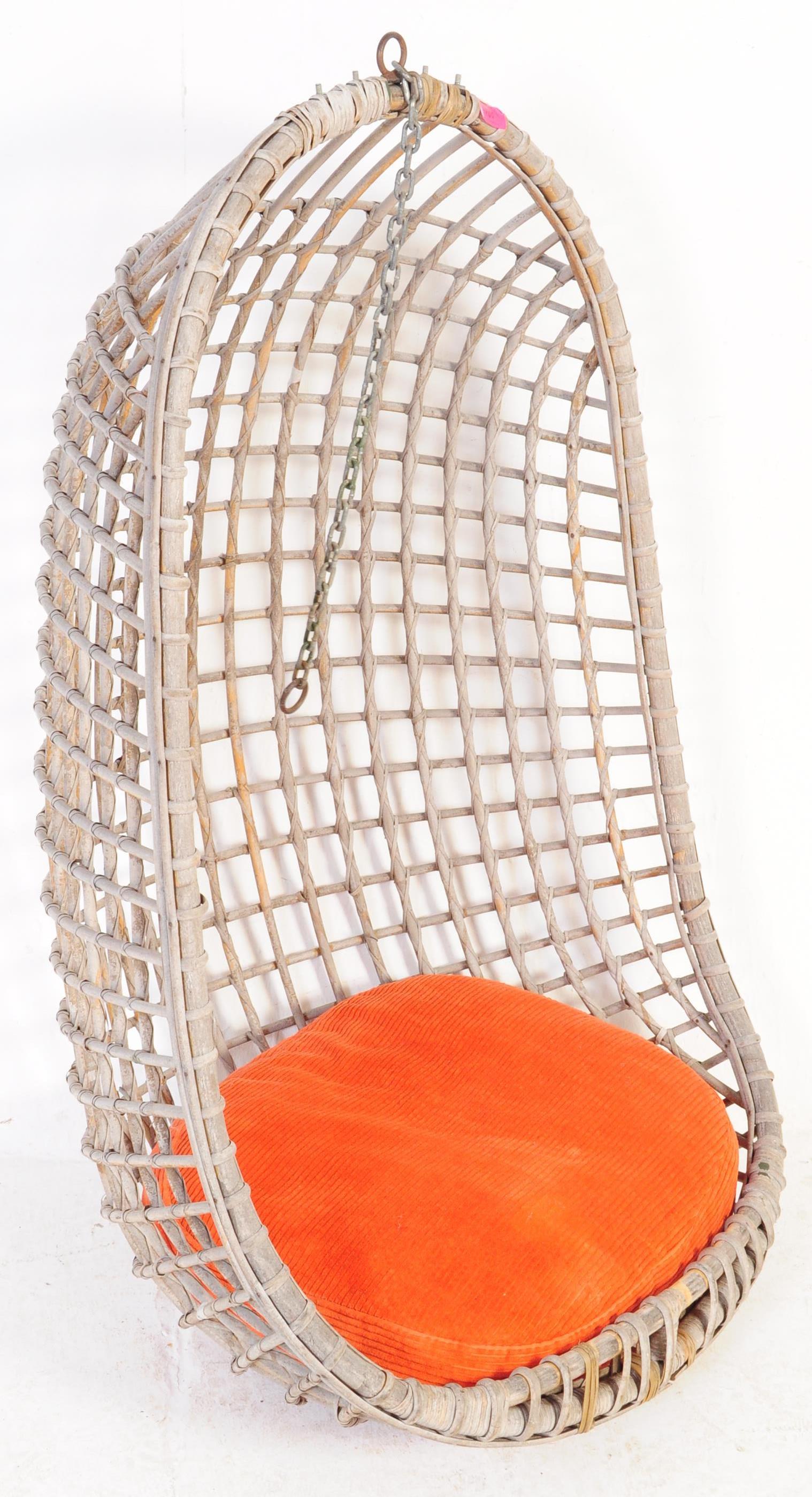 RETRO MID 20TH CENTURY 1960S HANGING EGG CHAIR - Image 2 of 5