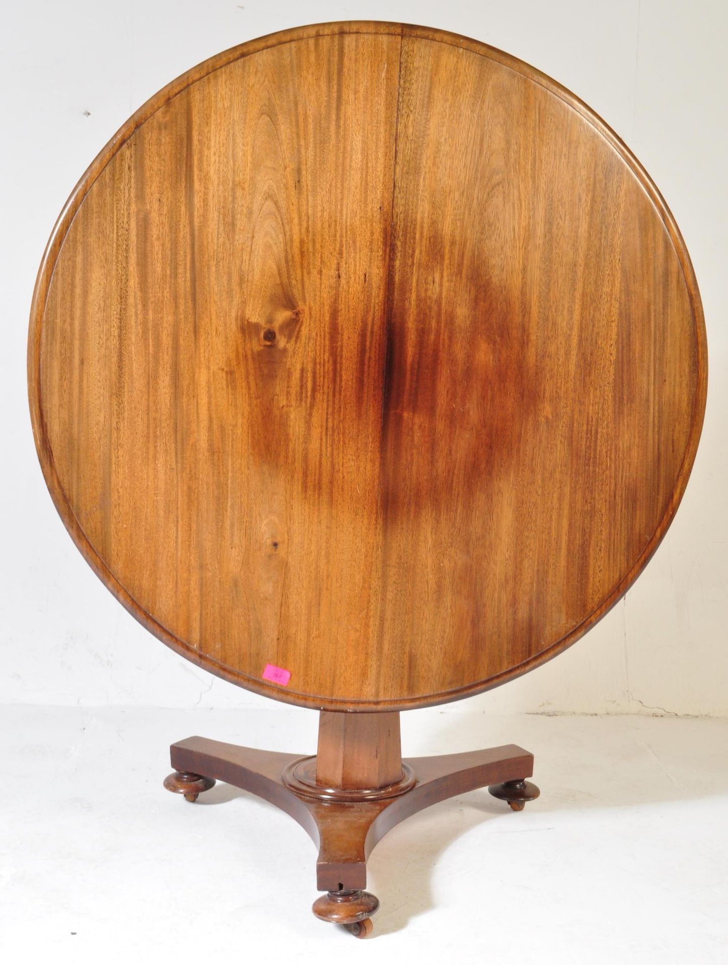 VICTORIAN 19TH CENTURY MAHOGANY TILT TOP TABLE - Image 5 of 6