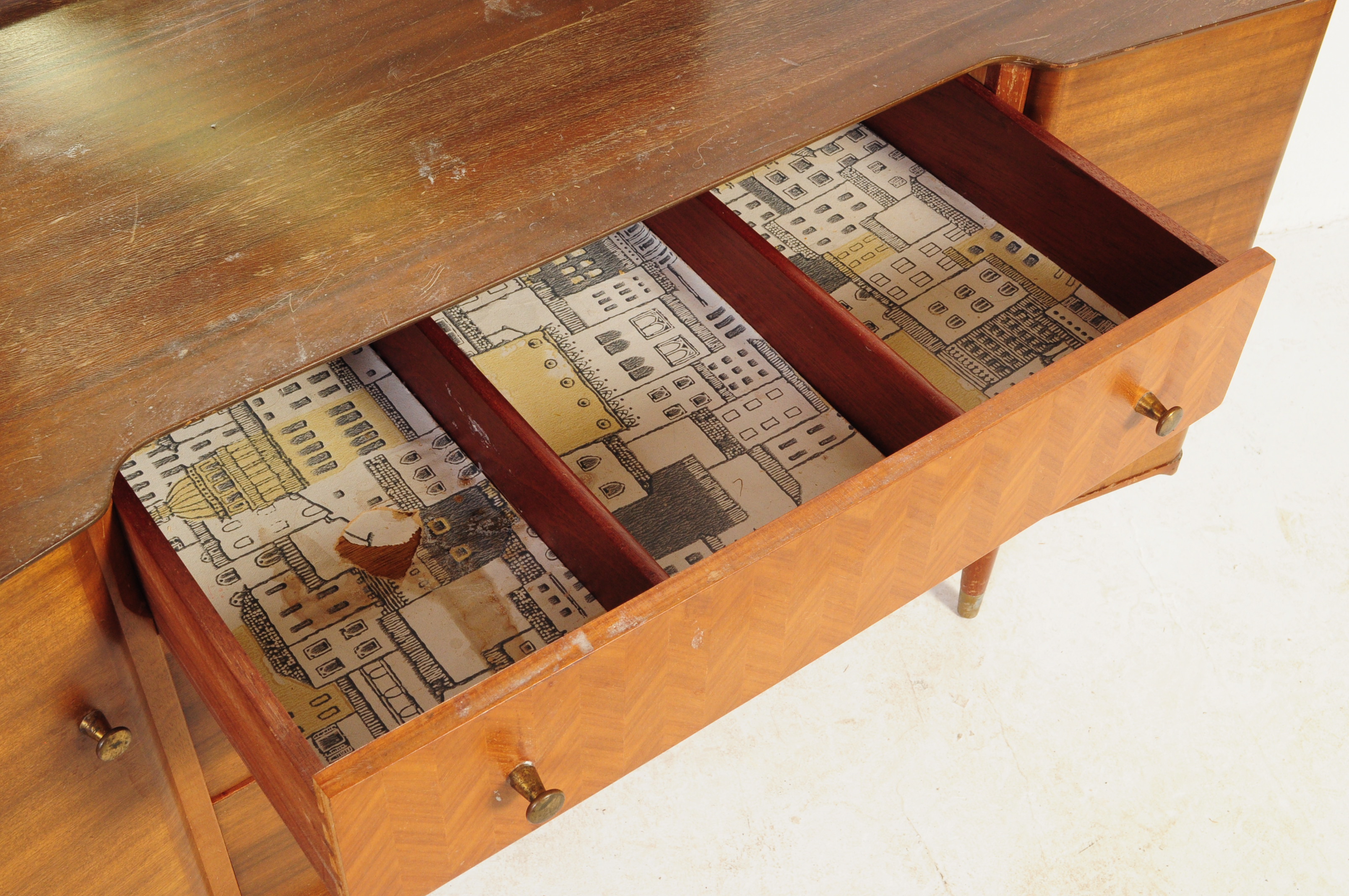 VINTAGE MID CENTURY UNIFLEX TEAK DRESSING TABLE - Image 4 of 6