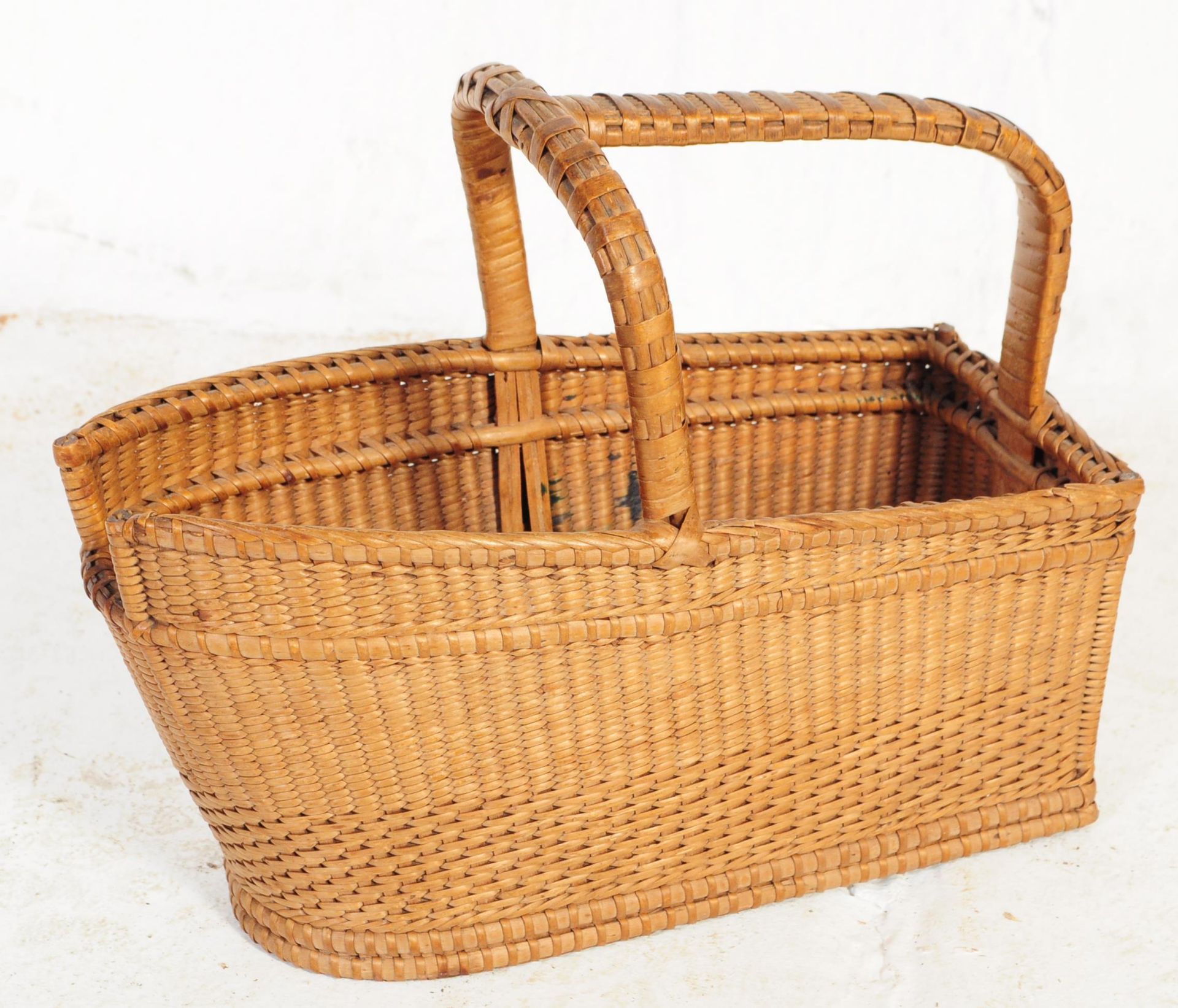 THREE PIECES OF VINTAGE WICKER - SEWING BOX - WINE CARRIER - Bild 3 aus 6