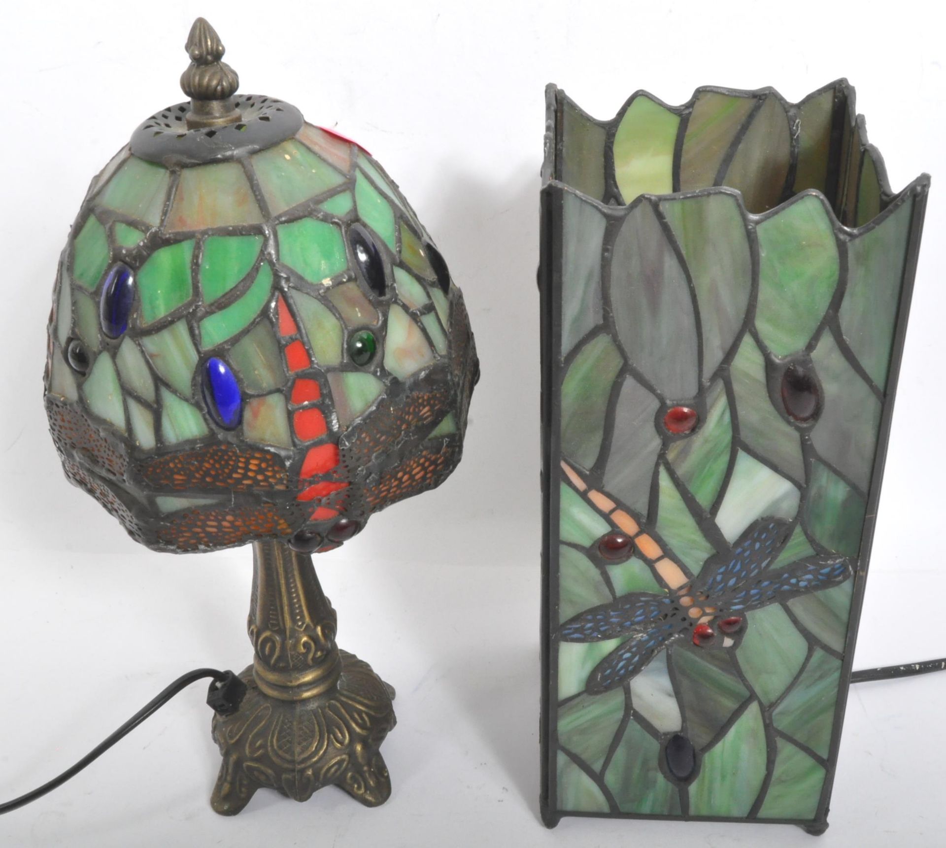 TWO VINTAGE TIFFANY STYLE TABLE LAMPS - Image 2 of 6