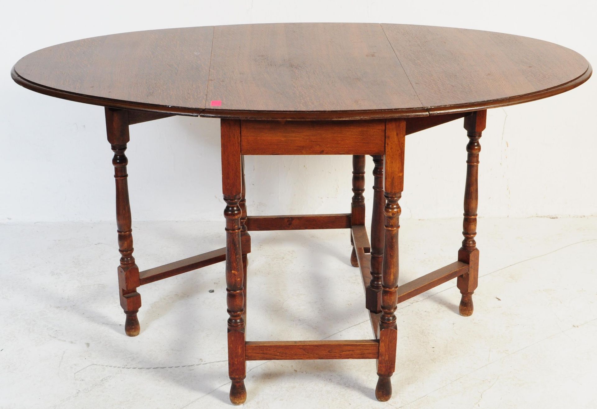 1920'S SOLID OAK DROP LEAF GATE LEG DINING TABLE - Image 4 of 4