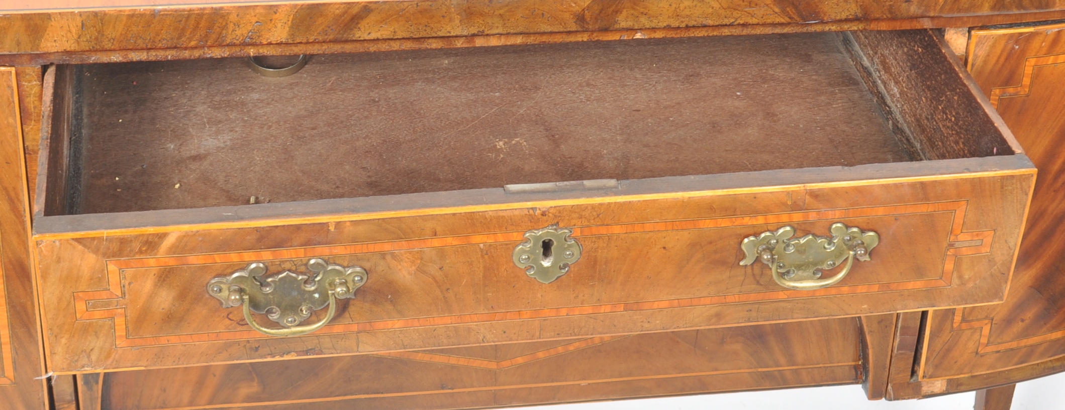 19TH CENTURY GEORGE III MAHOGANY SIDEBOARD BUFFET - Image 3 of 6