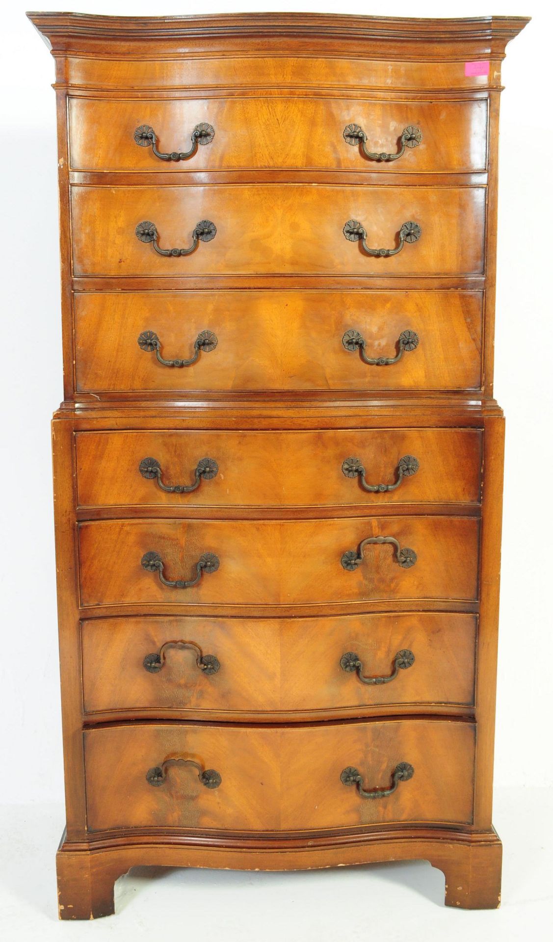 QUEEN ANNE REVIVAL WALNUT SERPENTINE FRONT CHEST OF DRAWERS - Bild 3 aus 8