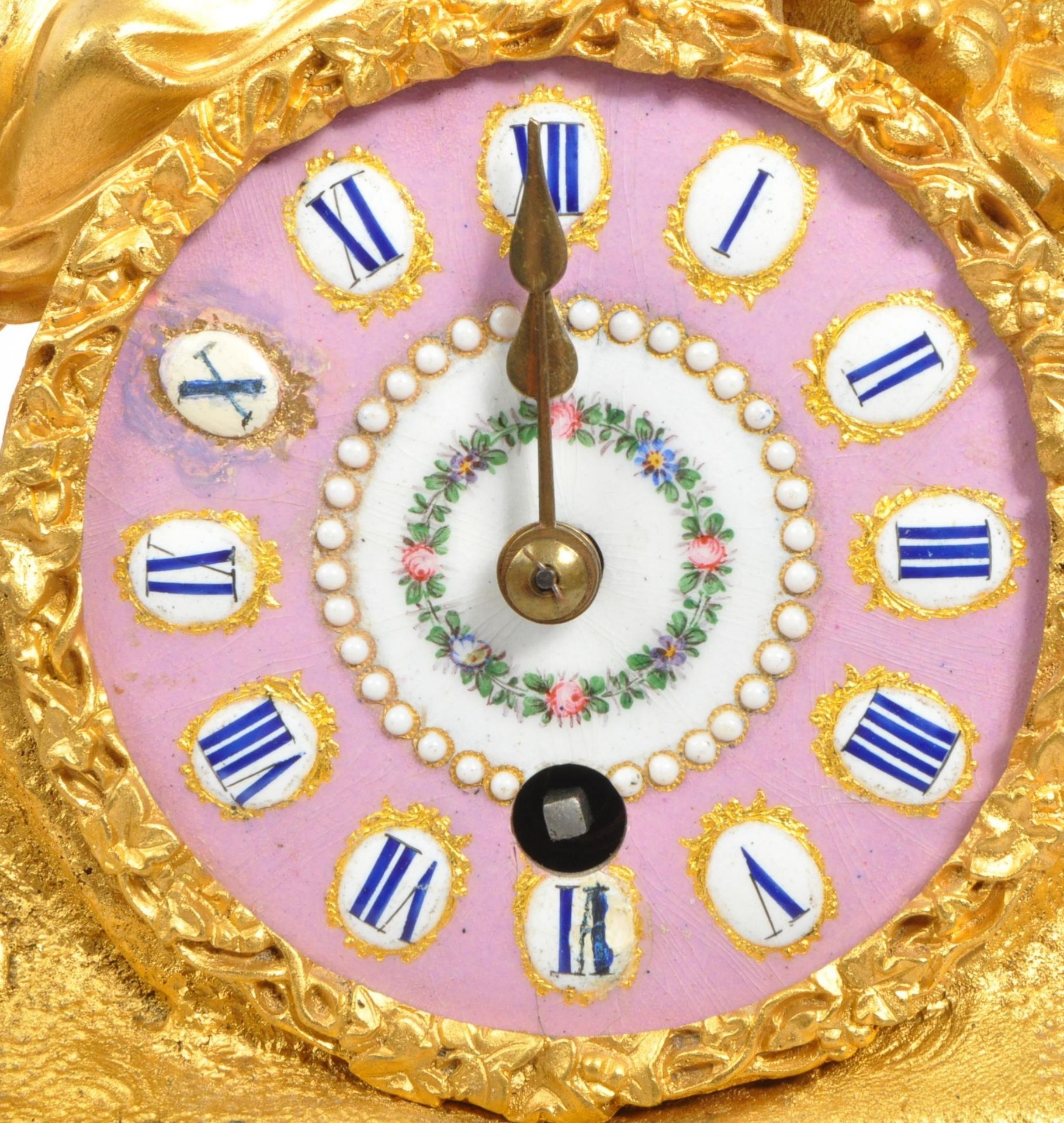 19TH CENTURY LOUIS XVI STYLE GILT METAL 24HRS MANTEL CLOCK - Image 4 of 4