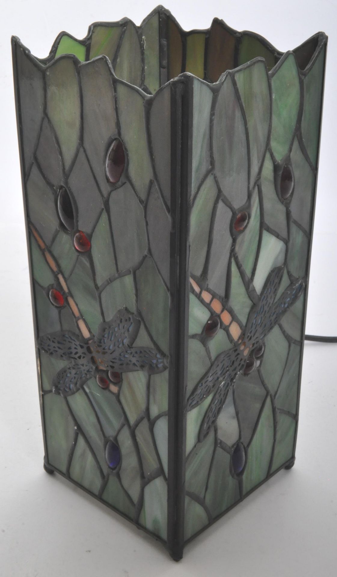 TWO VINTAGE TIFFANY STYLE TABLE LAMPS - Image 3 of 6