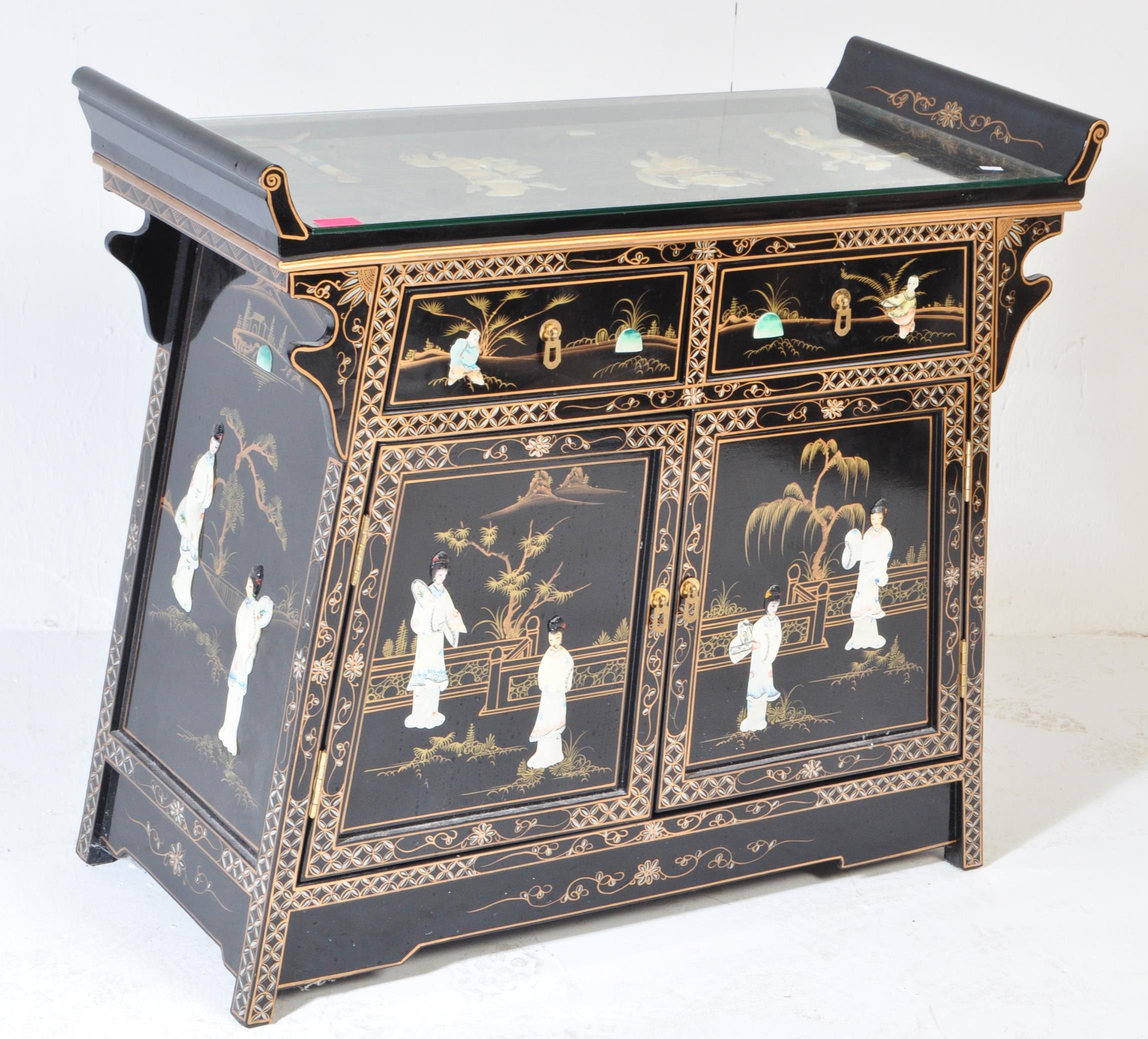 20TH CENTURY CHINESE BLACK LACQUER & CHINOISERIE SIDEBOARD - Image 2 of 6