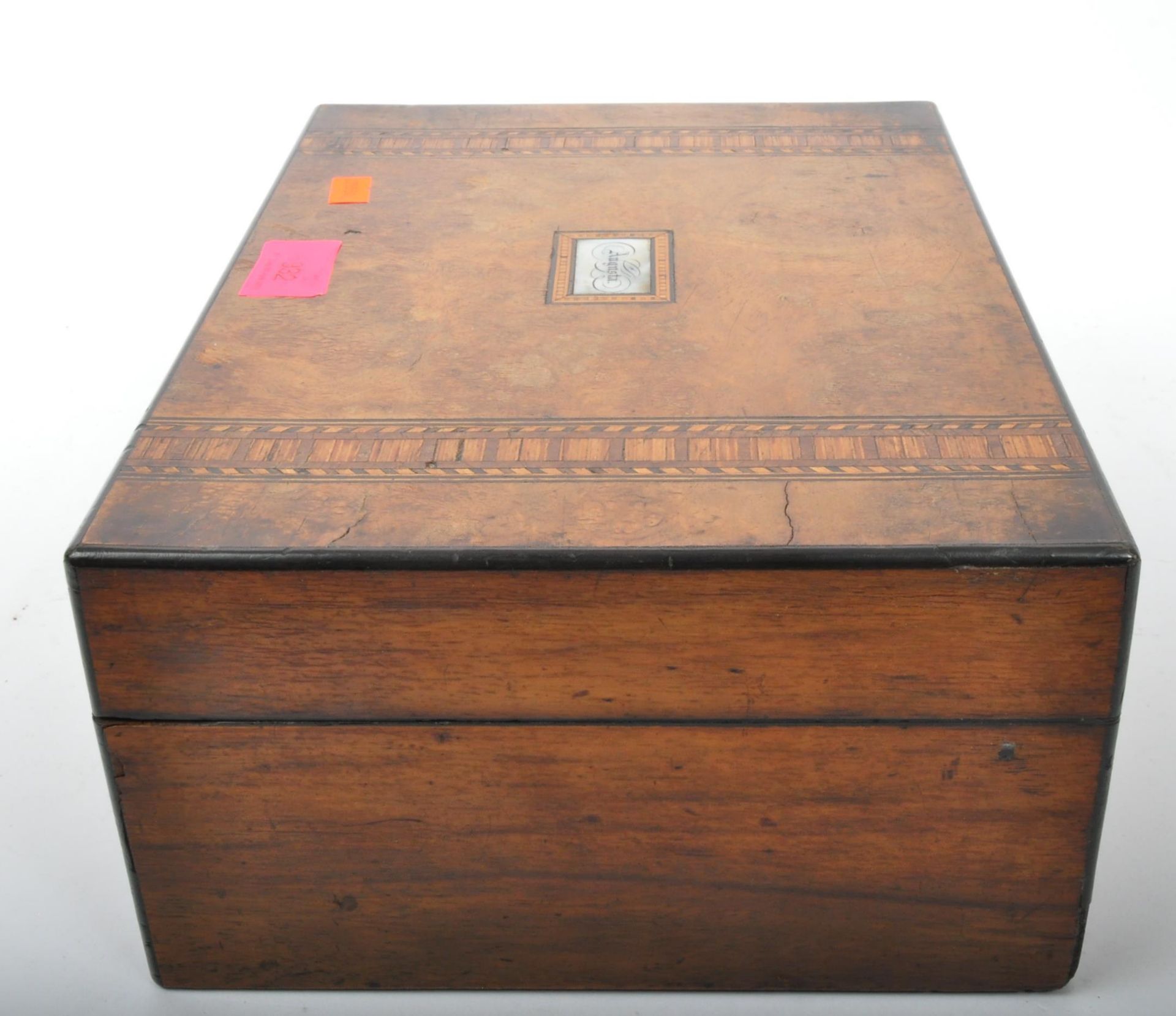 AUGUSTA - WALNUT TUNBRIDGE INLAID LADIES JEWELLERY BOX - Image 3 of 7