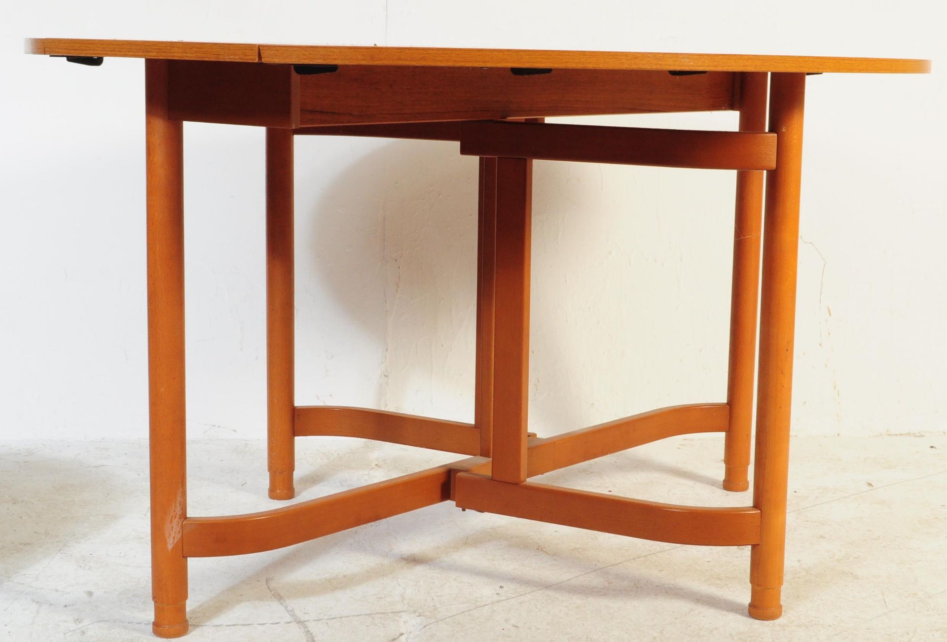 MID CENTURY TEAK DROP LEAF DINING TABLE