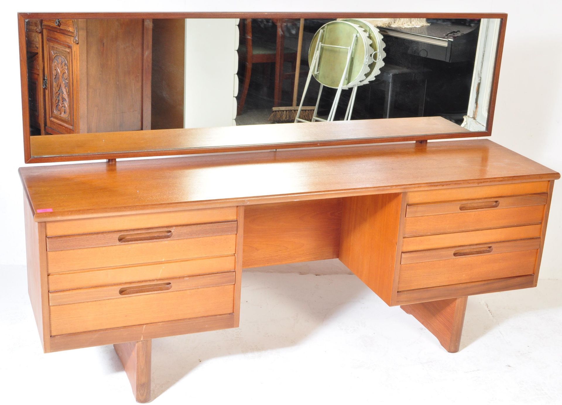 RETRO VINTAGE TEAK G-PLAN STYLE DRESSING TABLE - Bild 2 aus 5