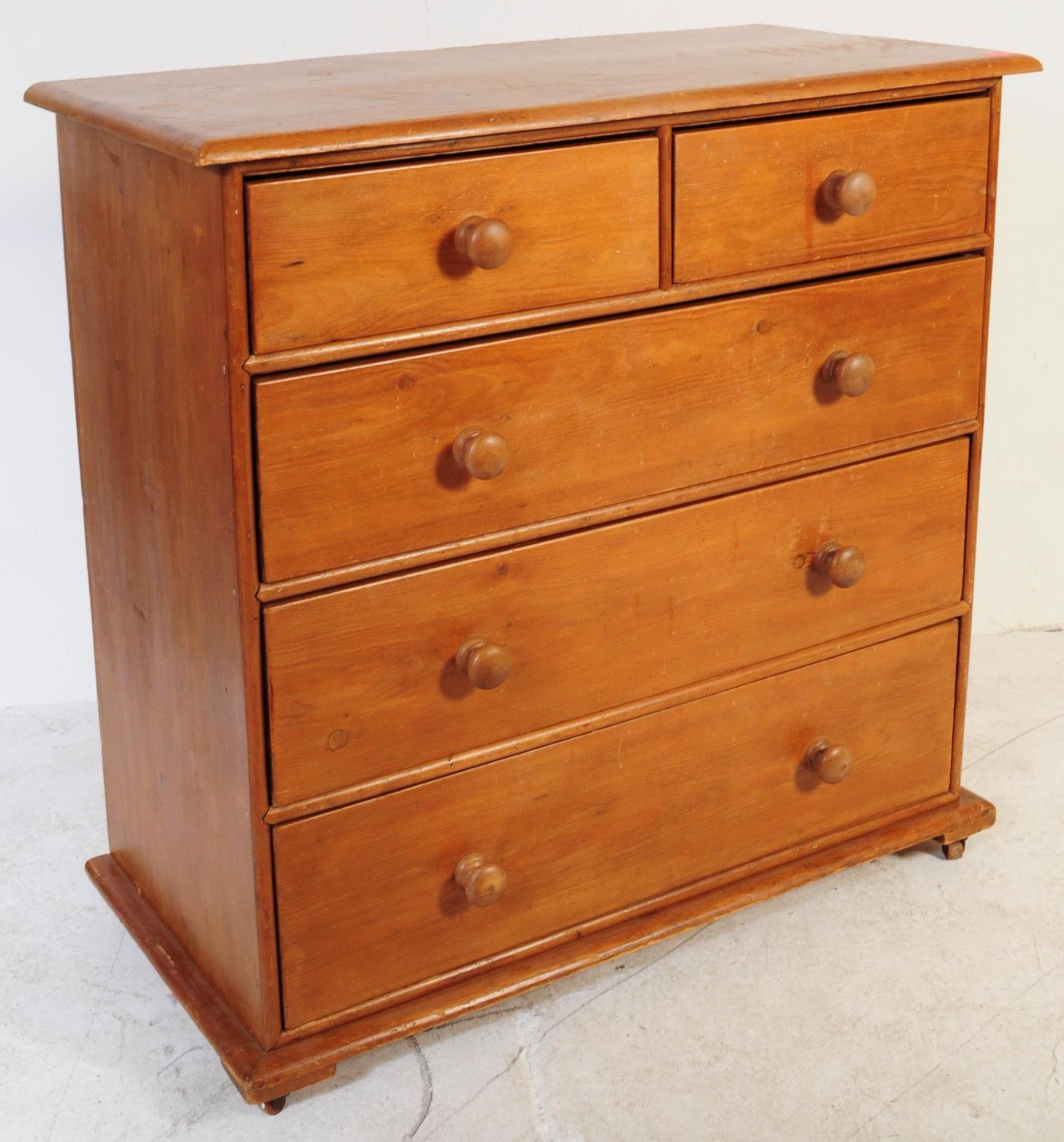 VICTORIAN 19TH CENTURY PINE CHEST OF DRAWERS - Bild 2 aus 5