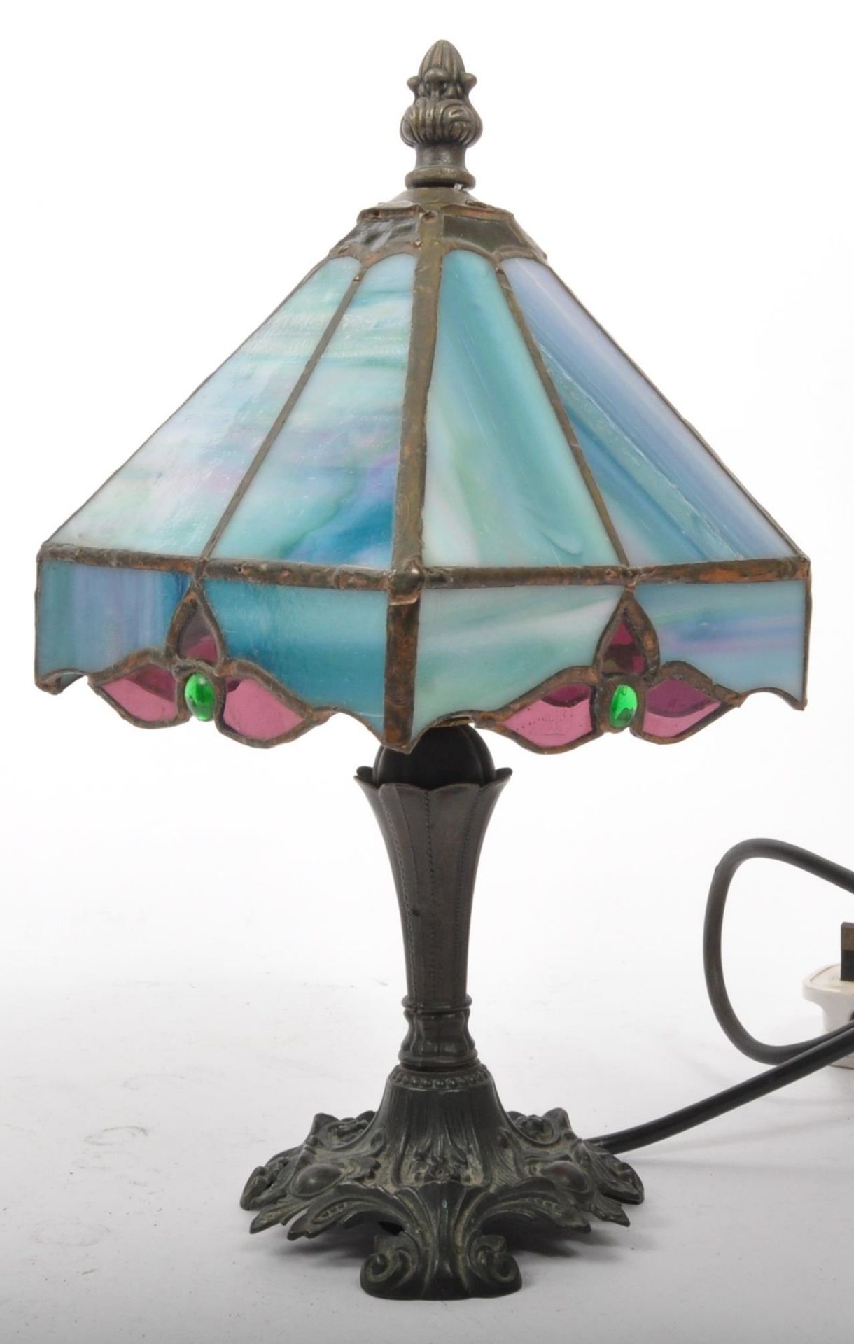 TWO ART NOUVEAU STYLE TABLE LAMPS - TIFFANY STYLE - Bild 3 aus 5