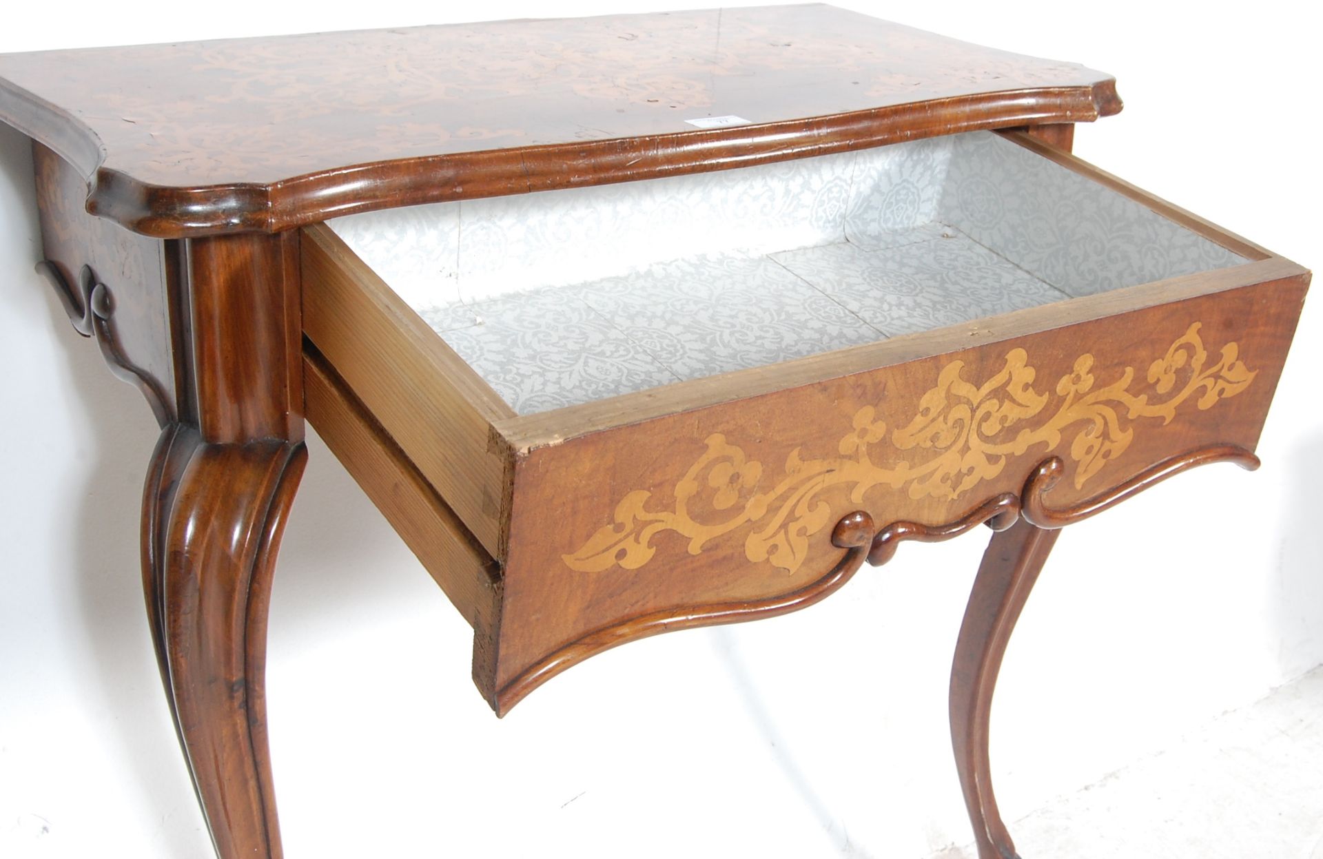 19TH CENTURY DUTCH MARQUETRY WALNUT CONSOLE TABLE - Bild 4 aus 5