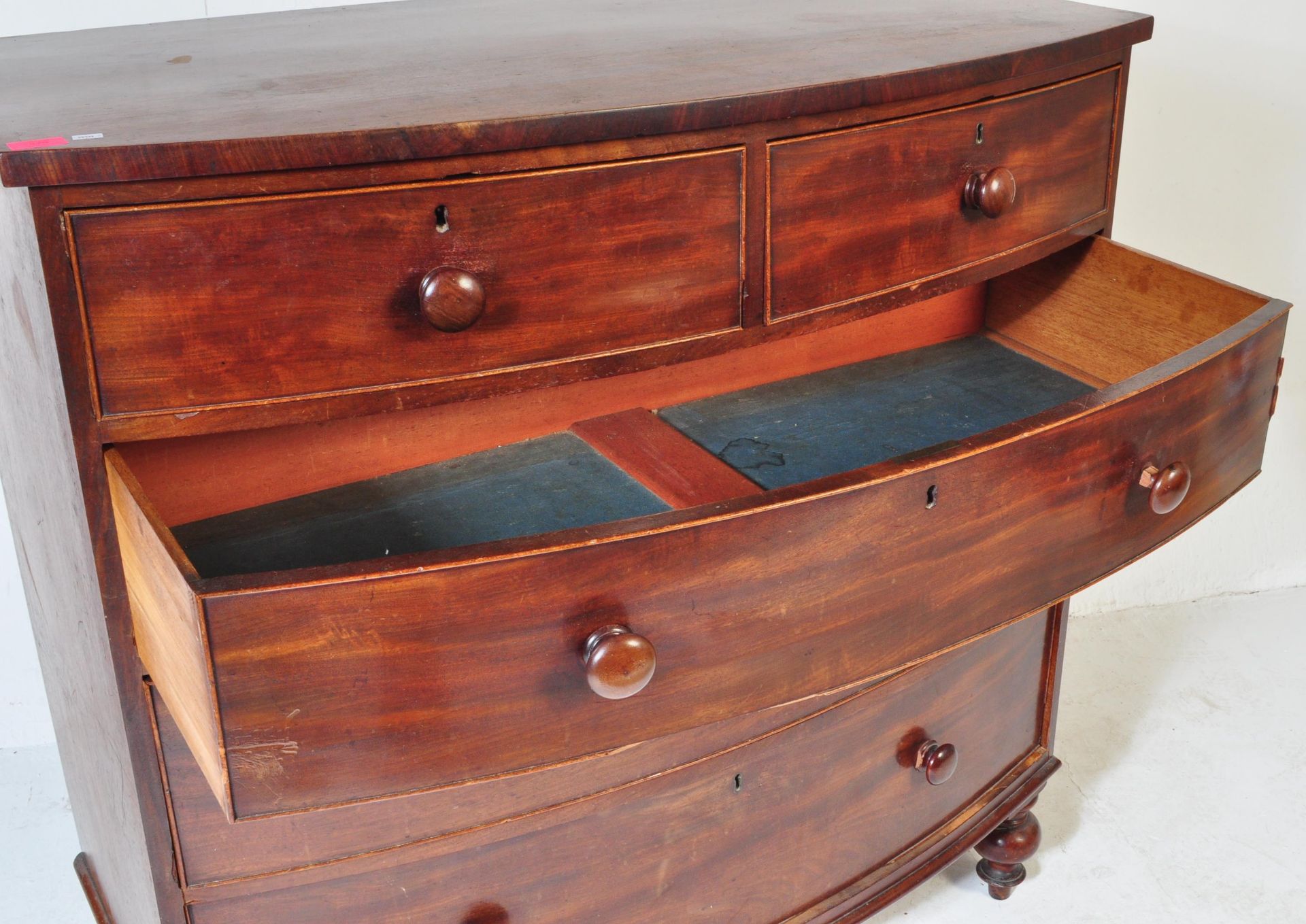 VICTORIAN 19TH CENTURY MAHOGANY BOW FRONT CHEST OF DRAWERS - Image 3 of 8