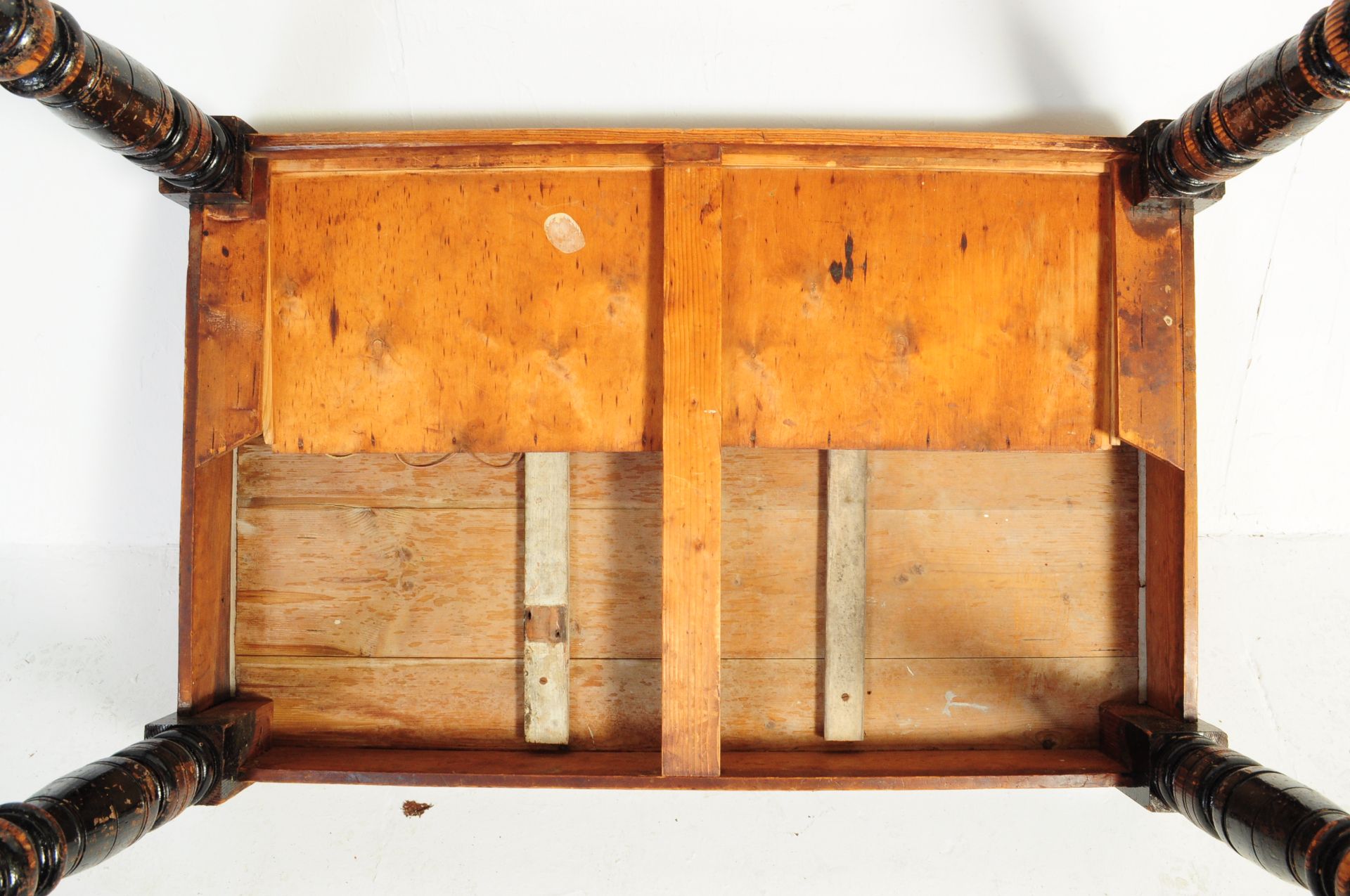 VICTORIAN PINE REFECTORY DINING TABLE - Image 5 of 5