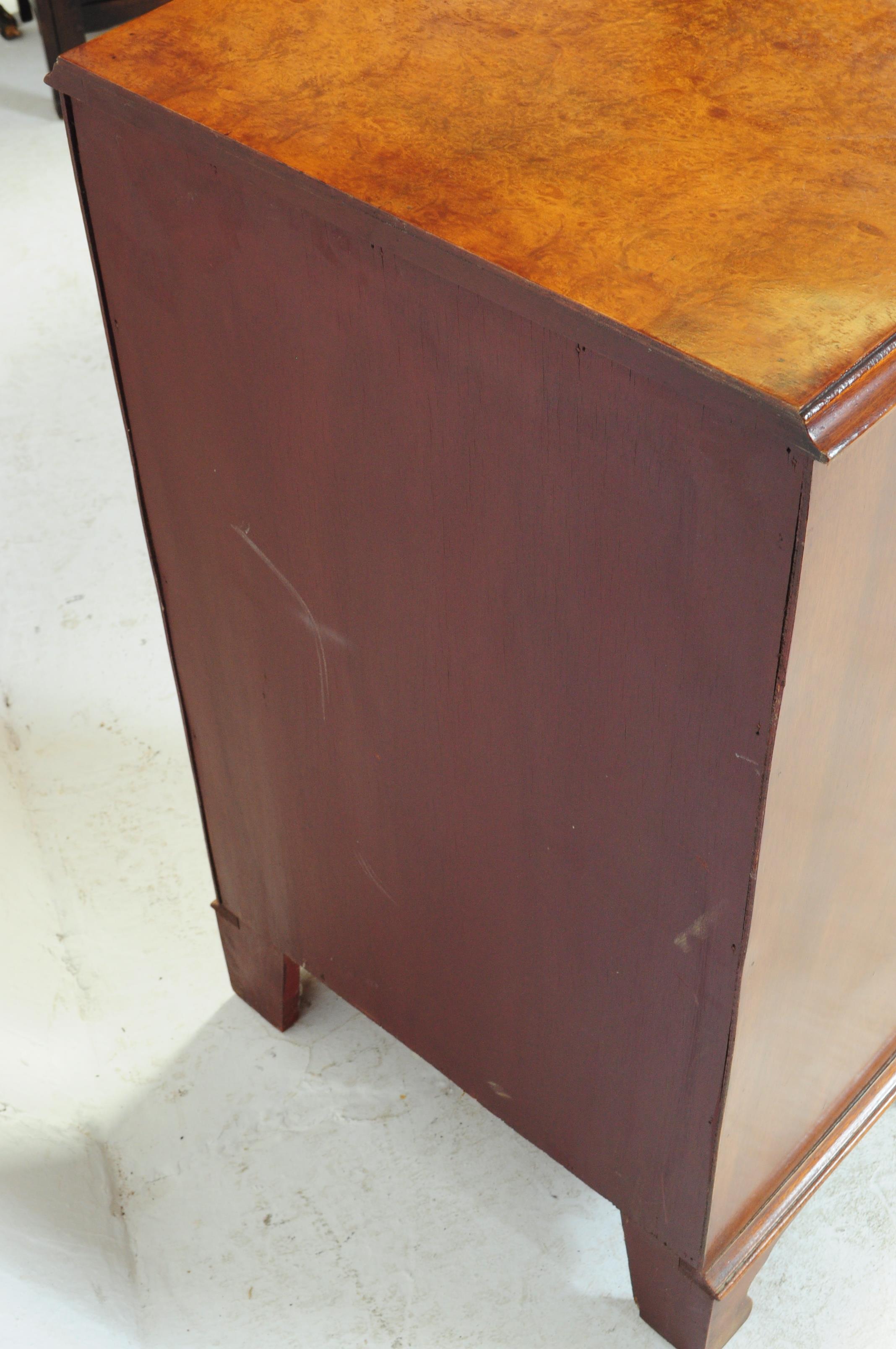 QUEEN ANNE REVIVAL BACHELORS PEDESTAL CHEST OF DRAWERS - Image 6 of 6