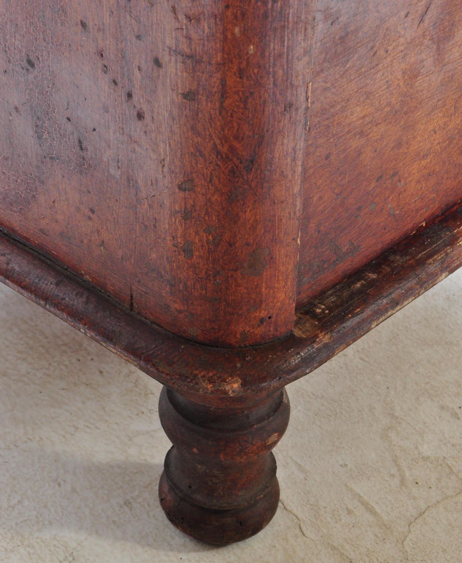 19TH CENTURY MAHOGANY CHEST OF DRAWERS - Image 6 of 6