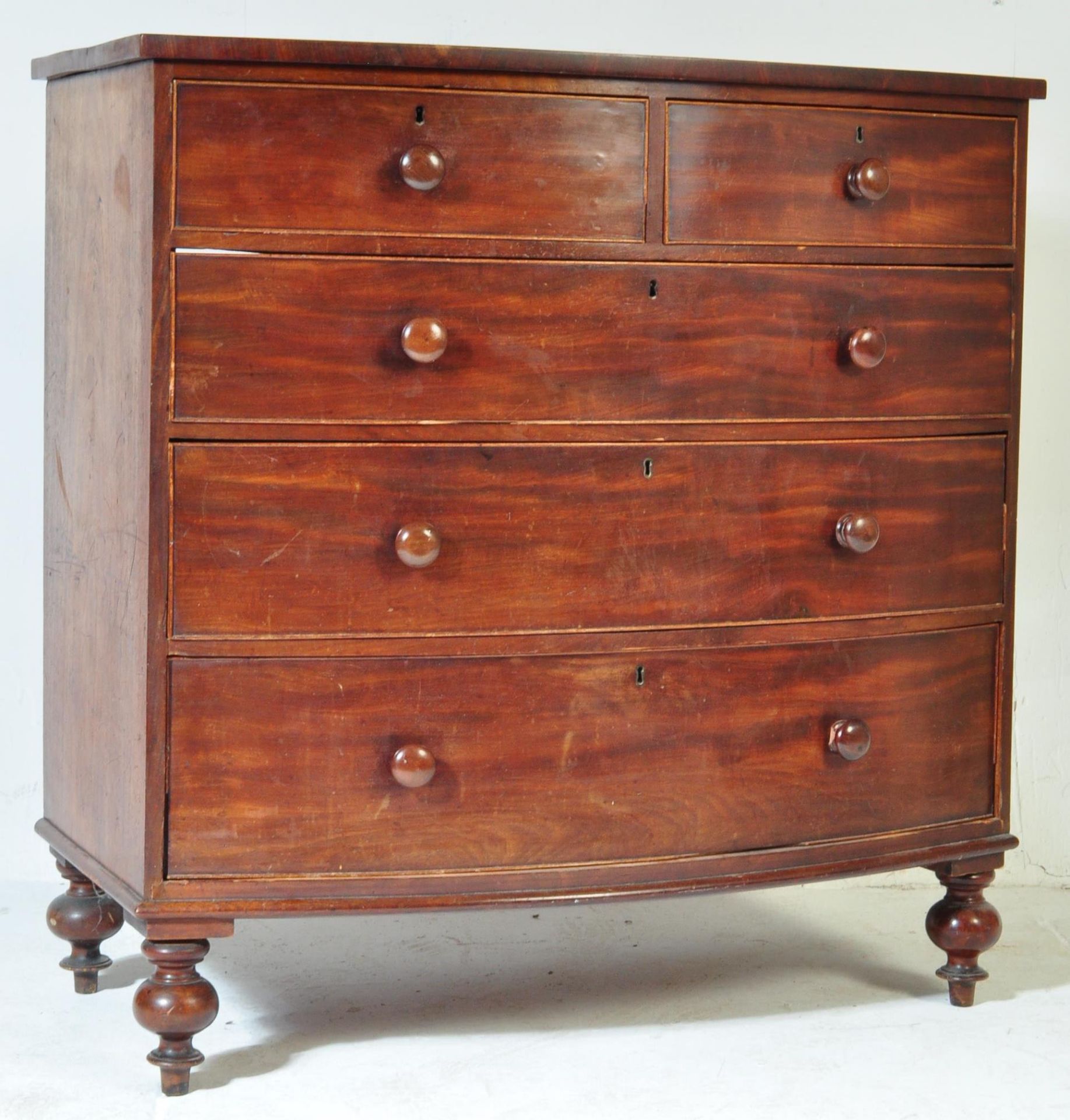 VICTORIAN 19TH CENTURY MAHOGANY BOW FRONT CHEST OF DRAWERS