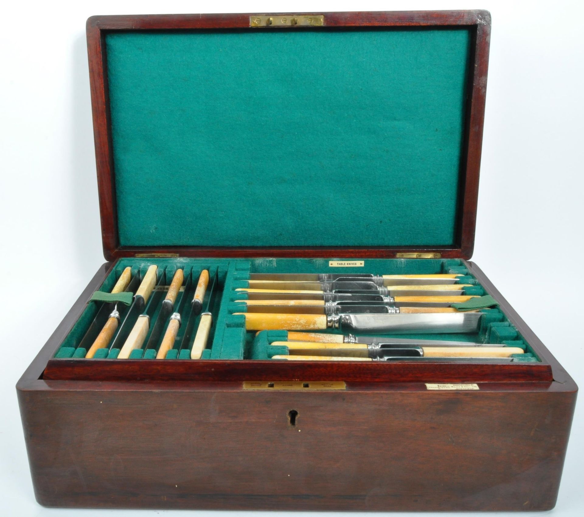 WALKER & HALL MAHOGANY CASED CANTEEN OF CUTLERY